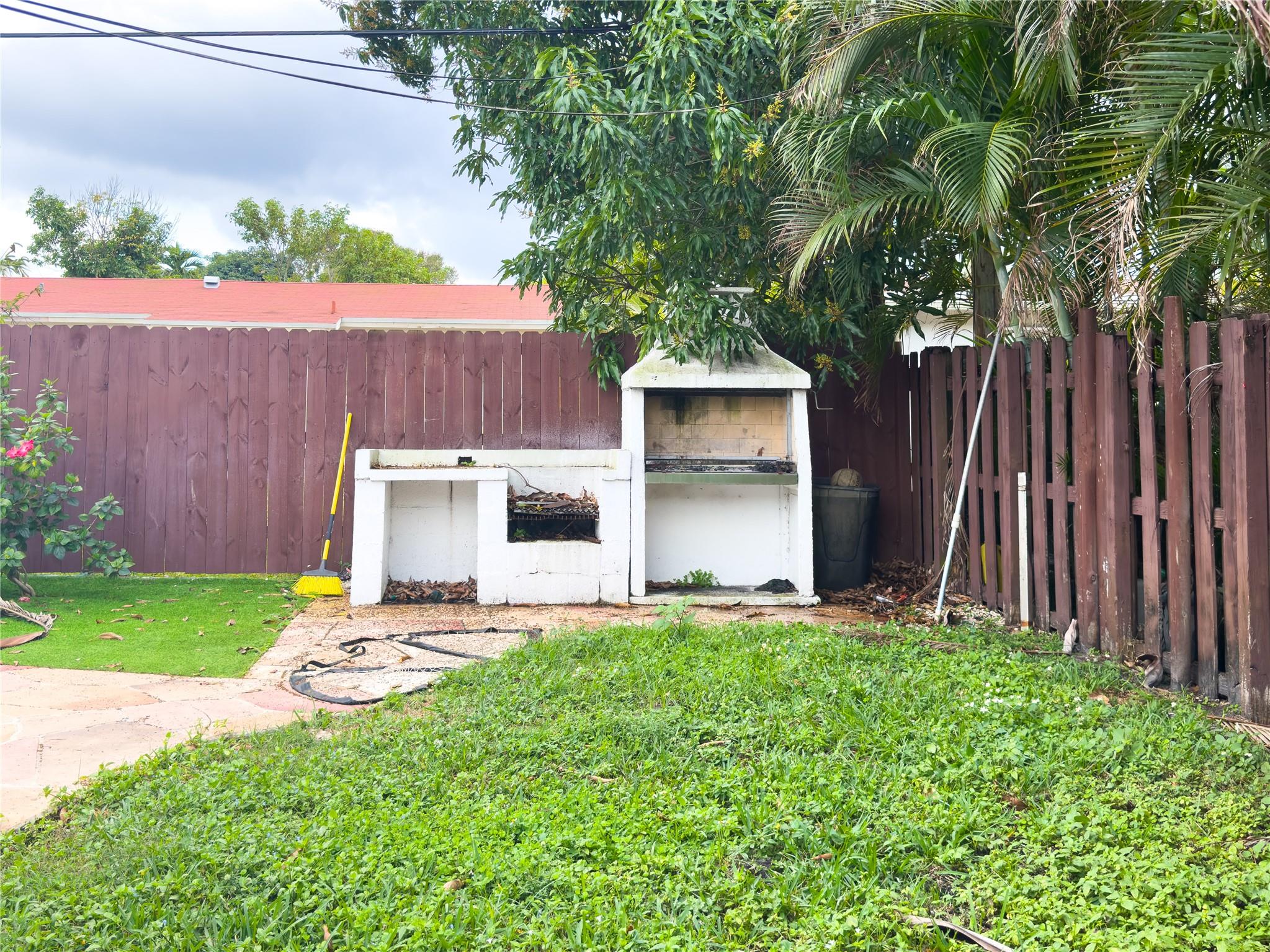 6260 NW 14th St