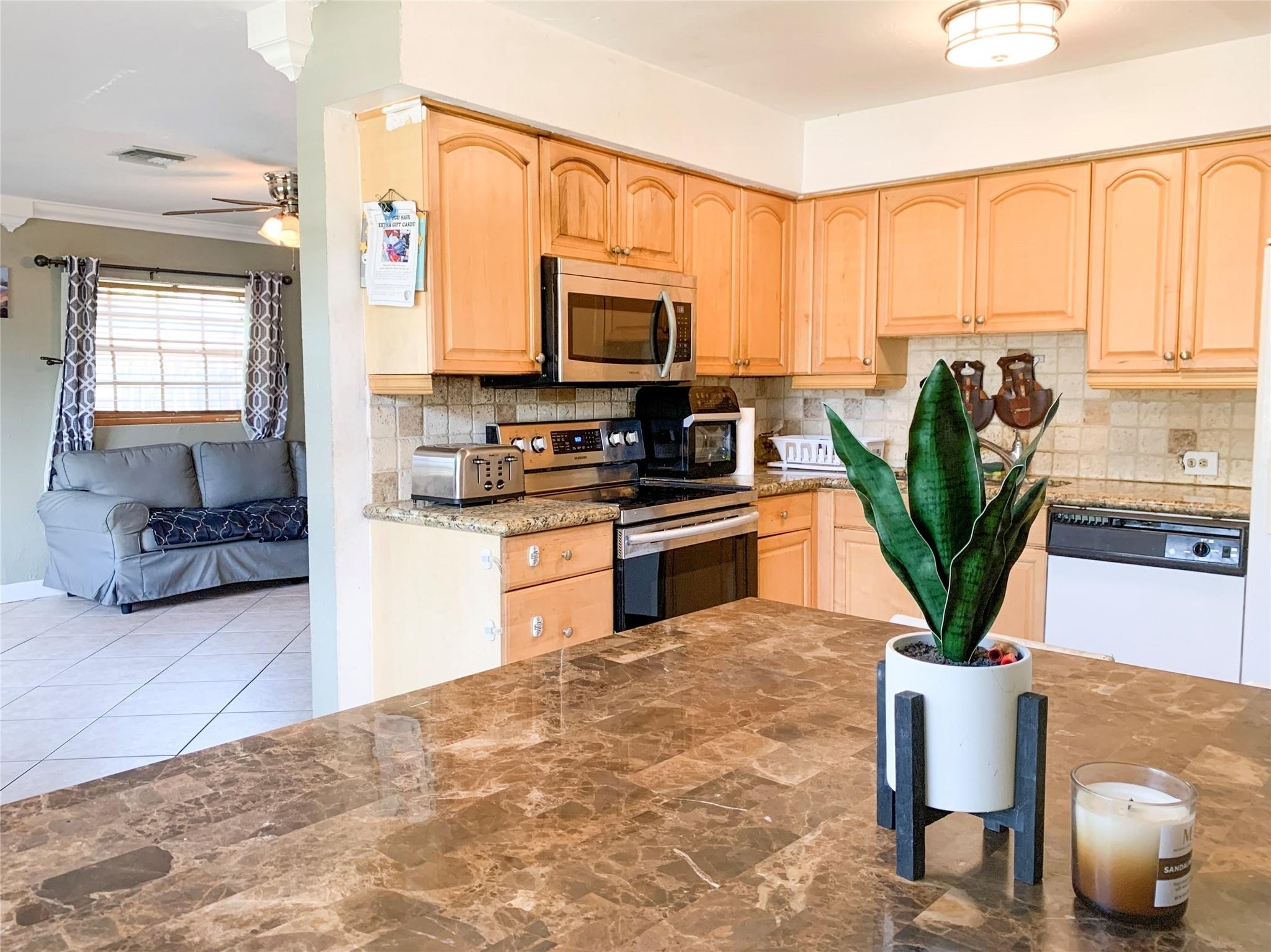 6260 NW 14th St