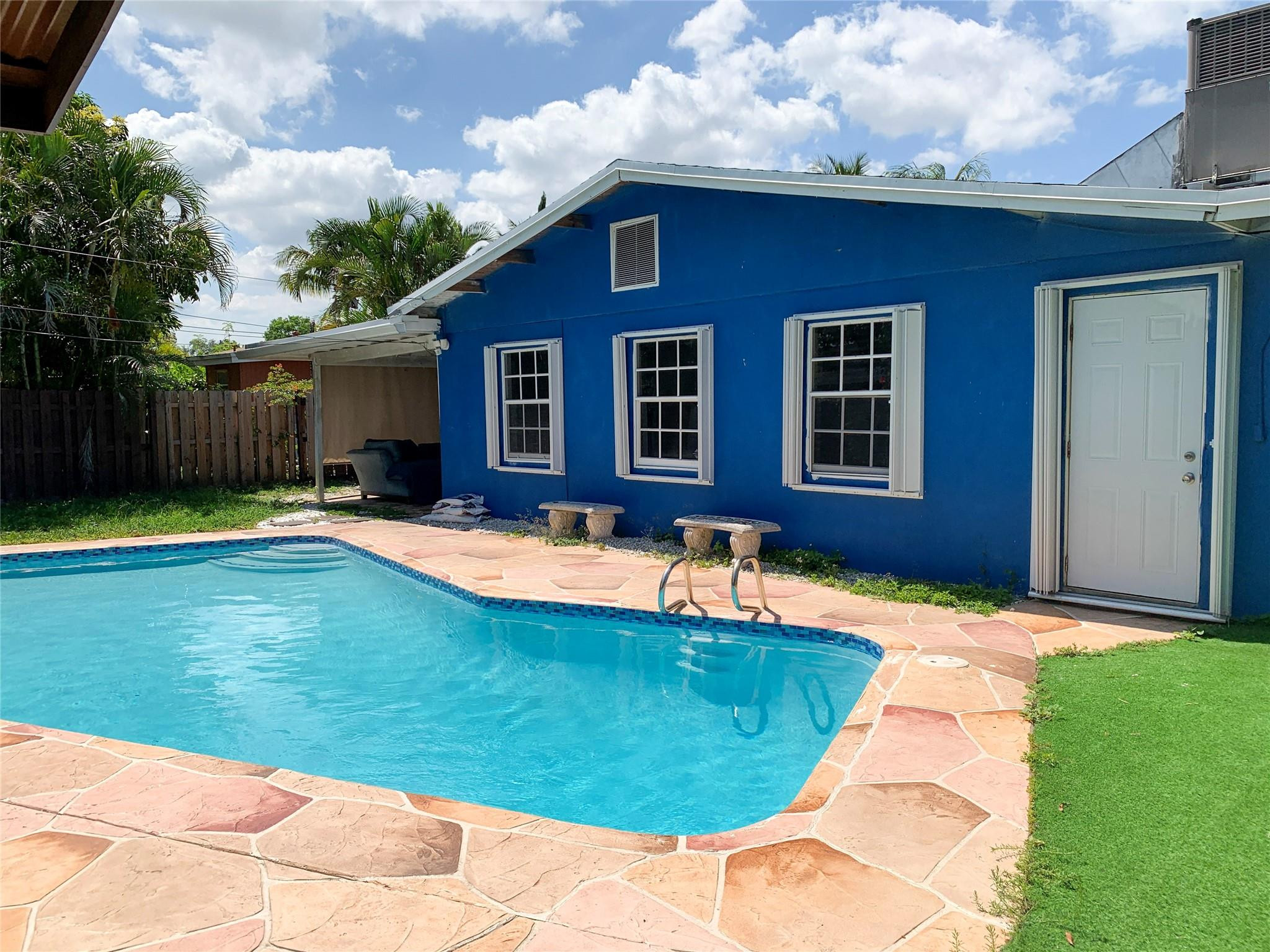 6260 NW 14th St