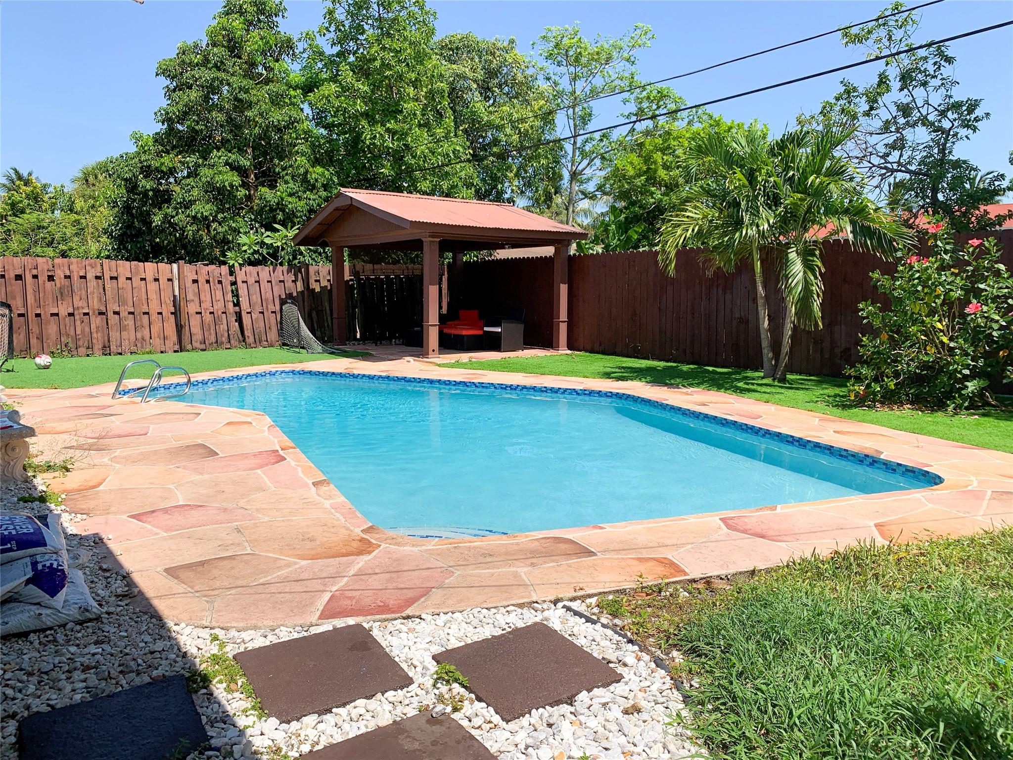 6260 NW 14th St