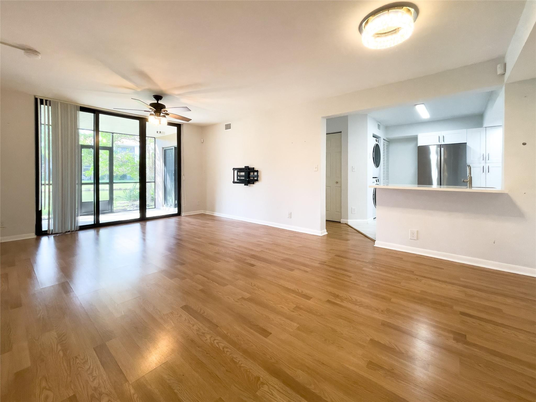 10121 W Sunrise Blvd 102