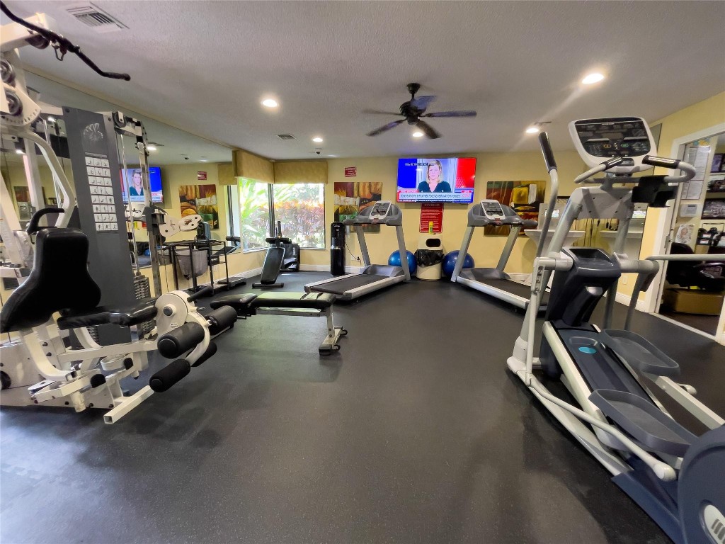 10121 W Sunrise Blvd 102