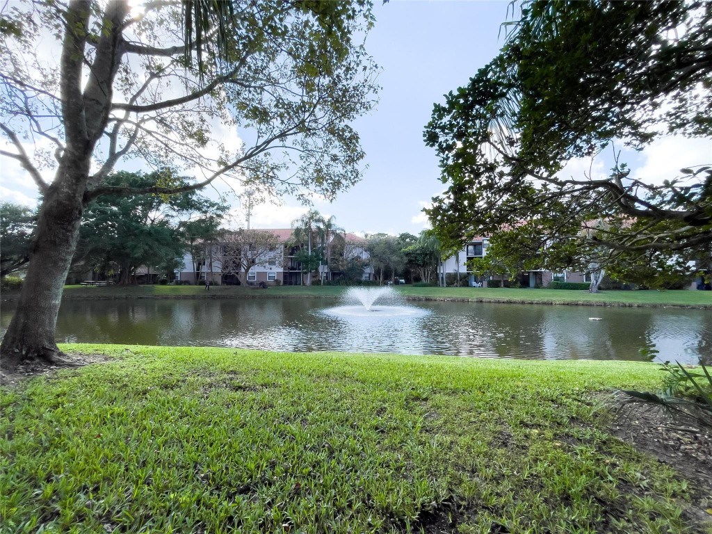 10121 W Sunrise Blvd 102