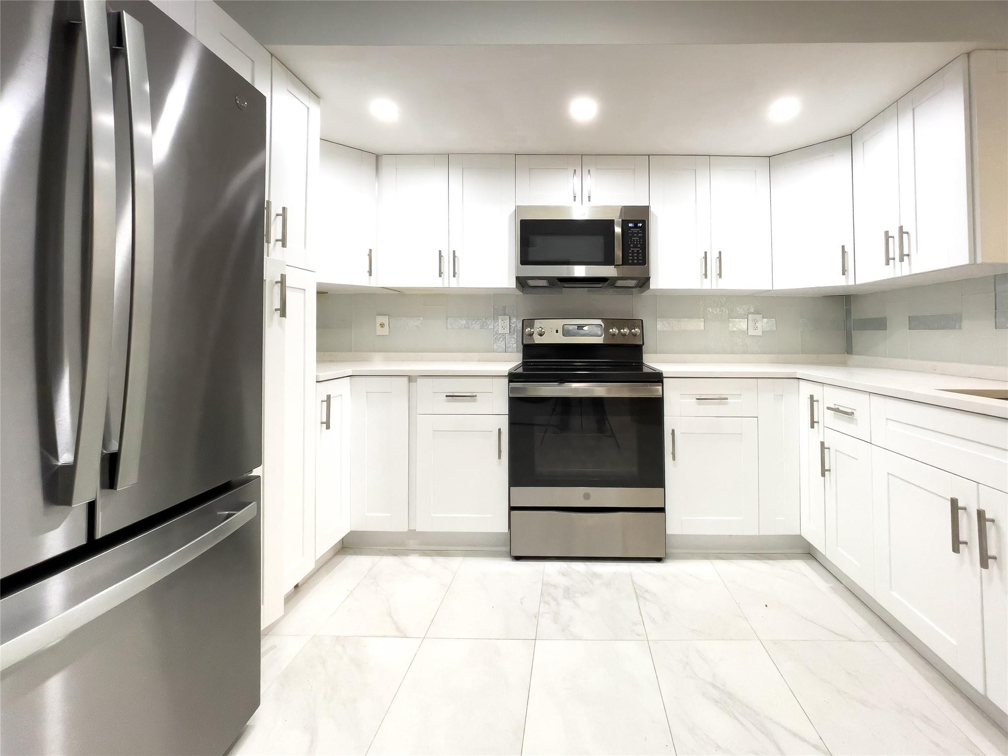 10121 W Sunrise Blvd 102