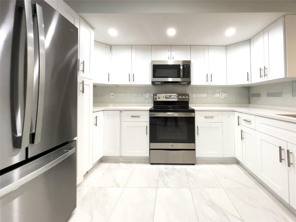 10121 W Sunrise Blvd 102