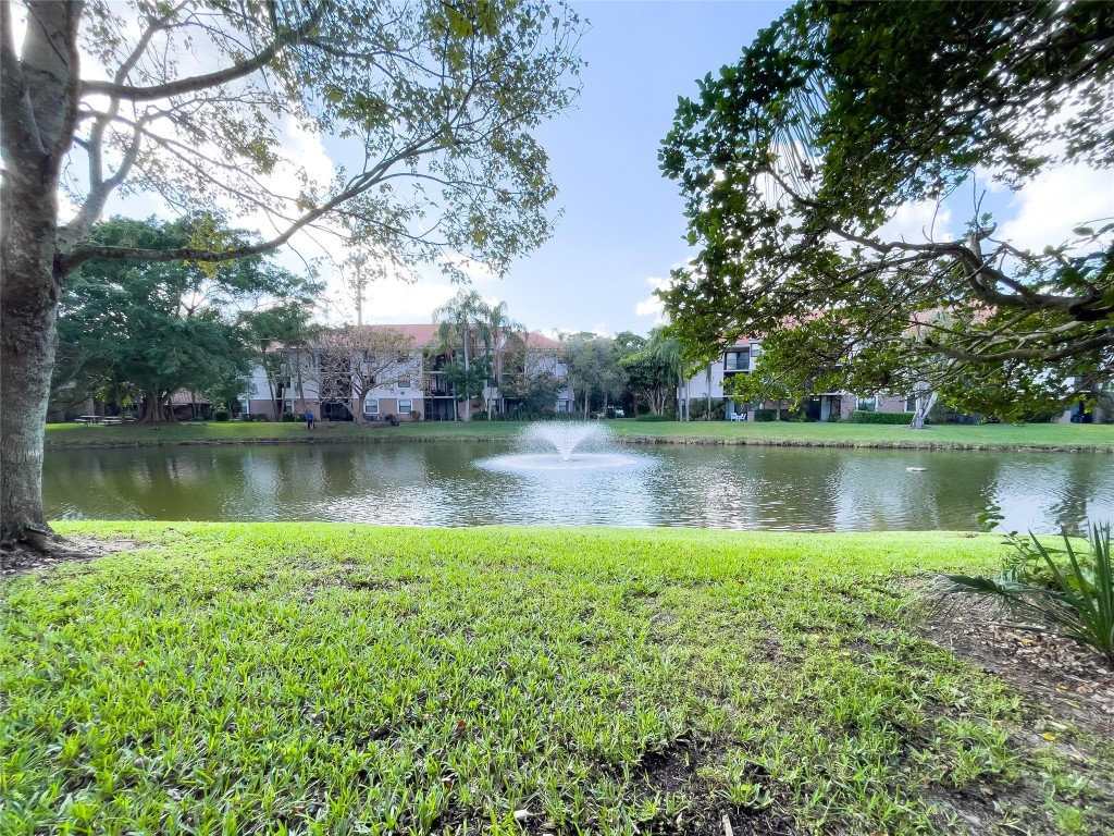 10121 W Sunrise Blvd 102