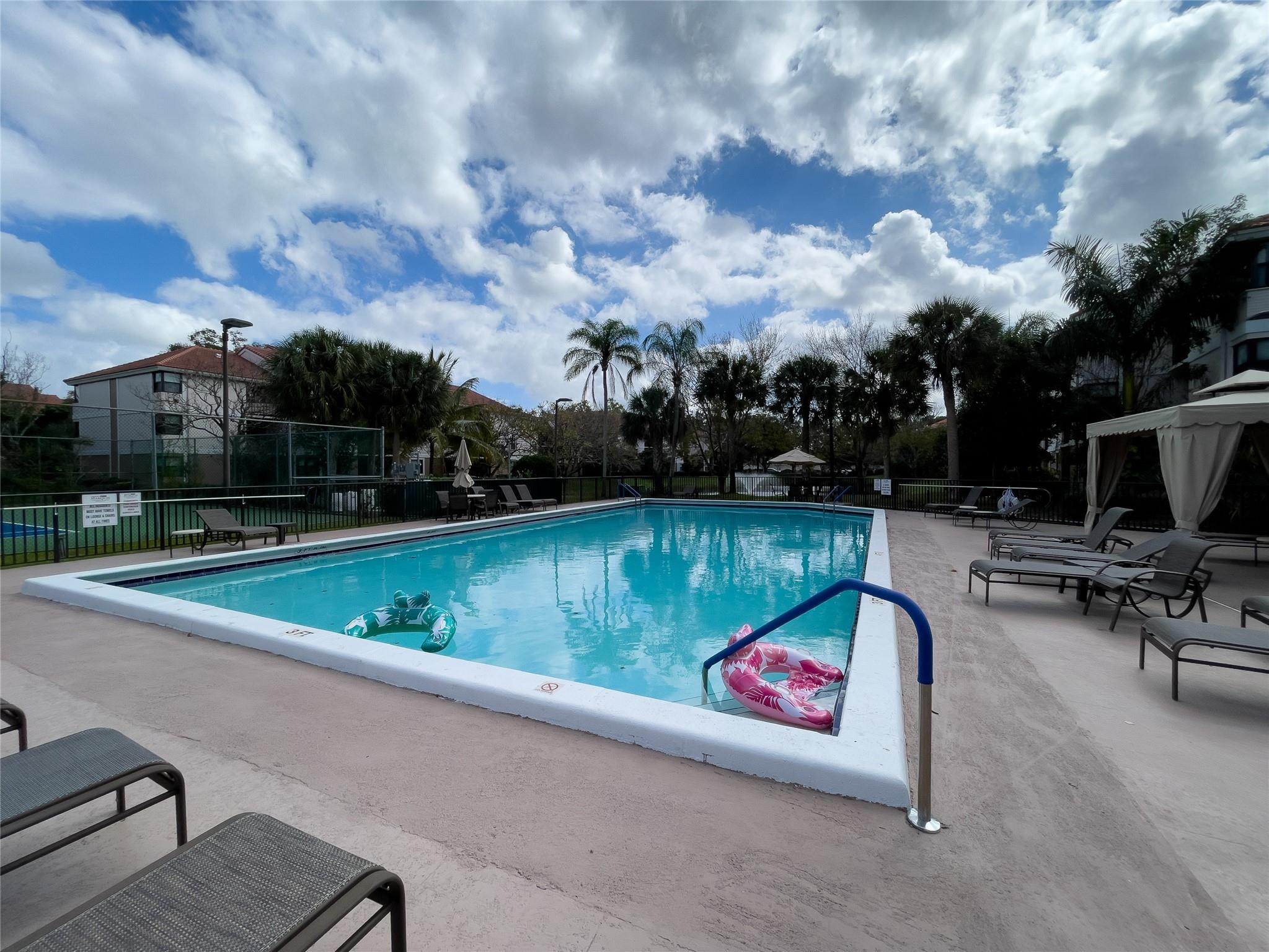 10121 W Sunrise Blvd 102