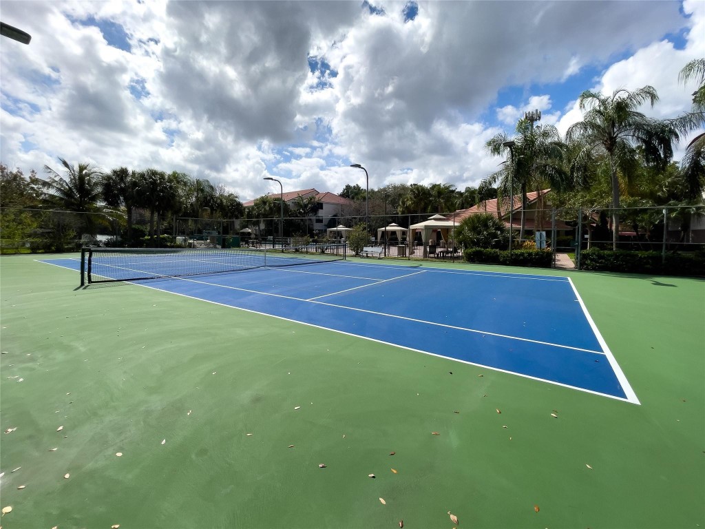 10121 W Sunrise Blvd 102