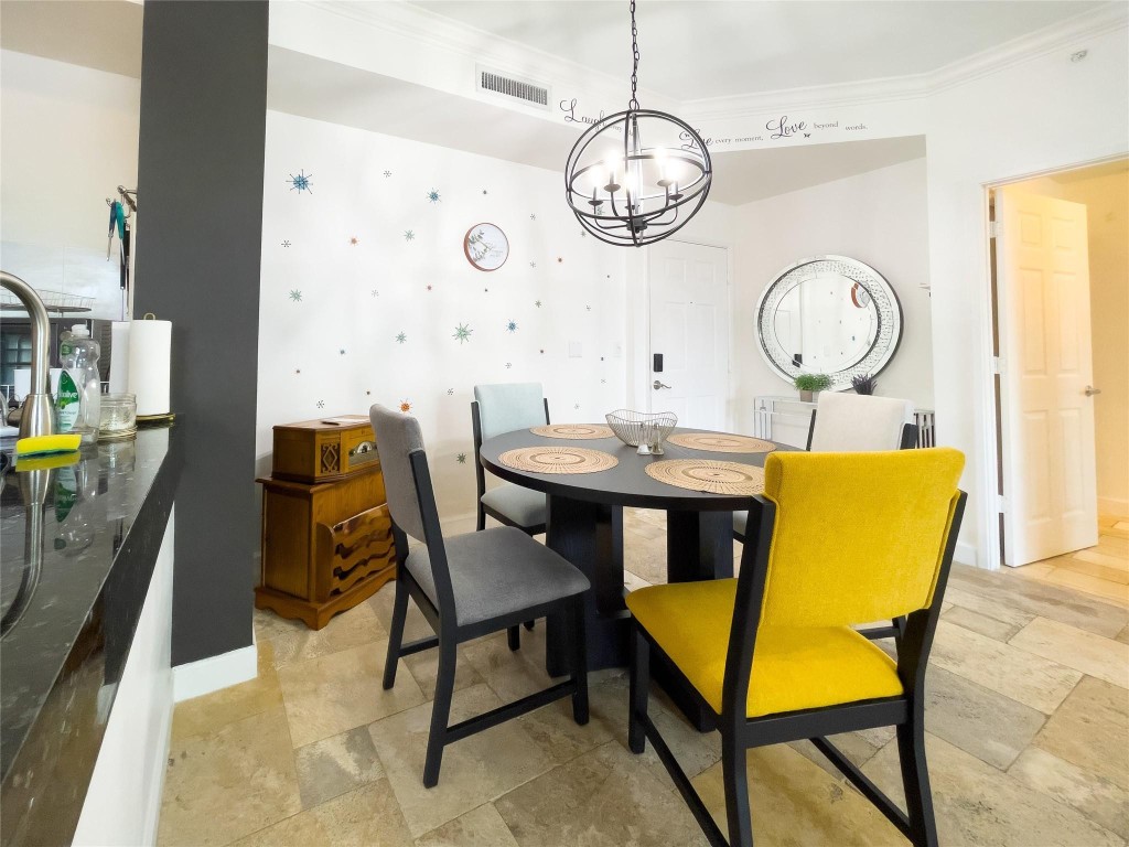 1900 Van Buren St 118B