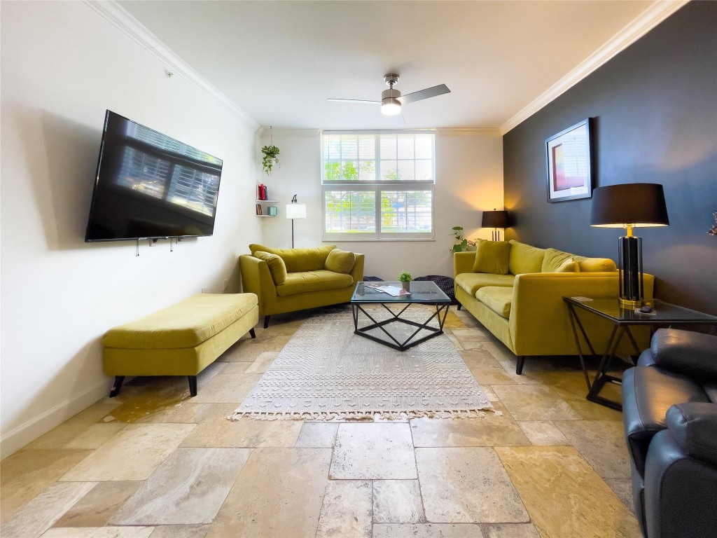 1900 Van Buren St 118B