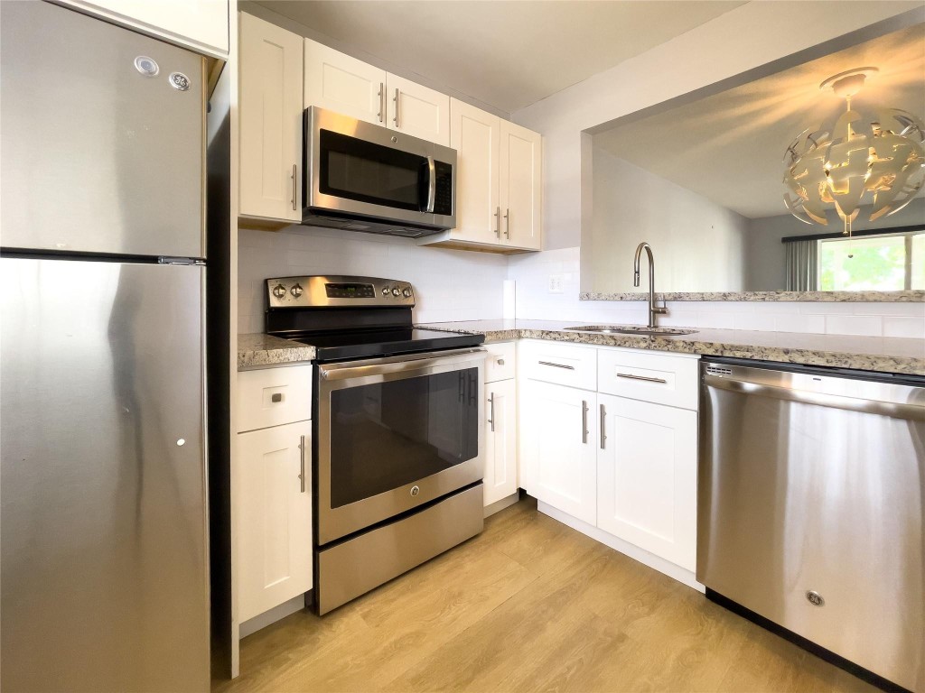 2801 NW 47th Ter 105B