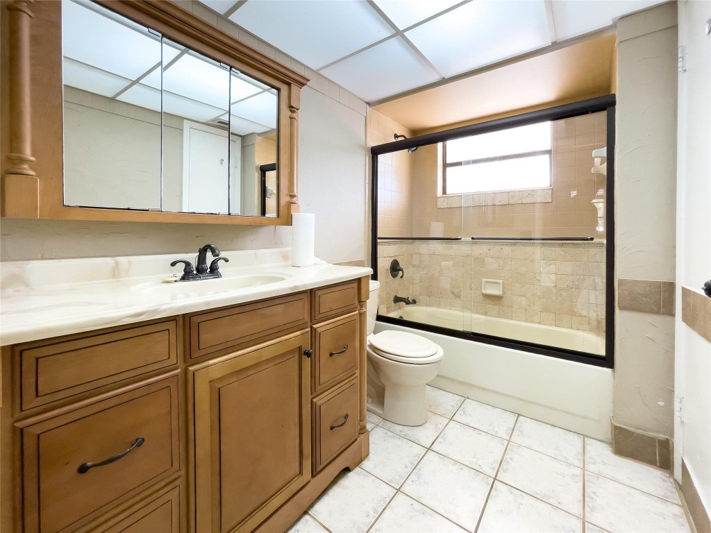 2801 NW 47th Ter 105B