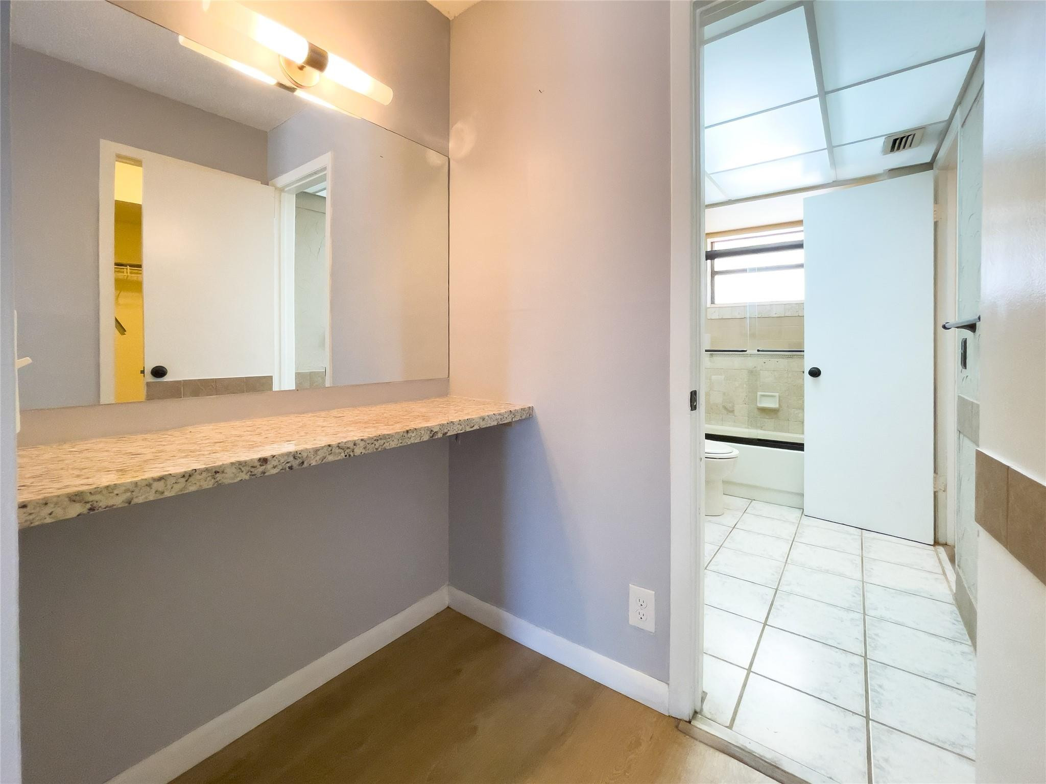 2801 NW 47th Ter 105B