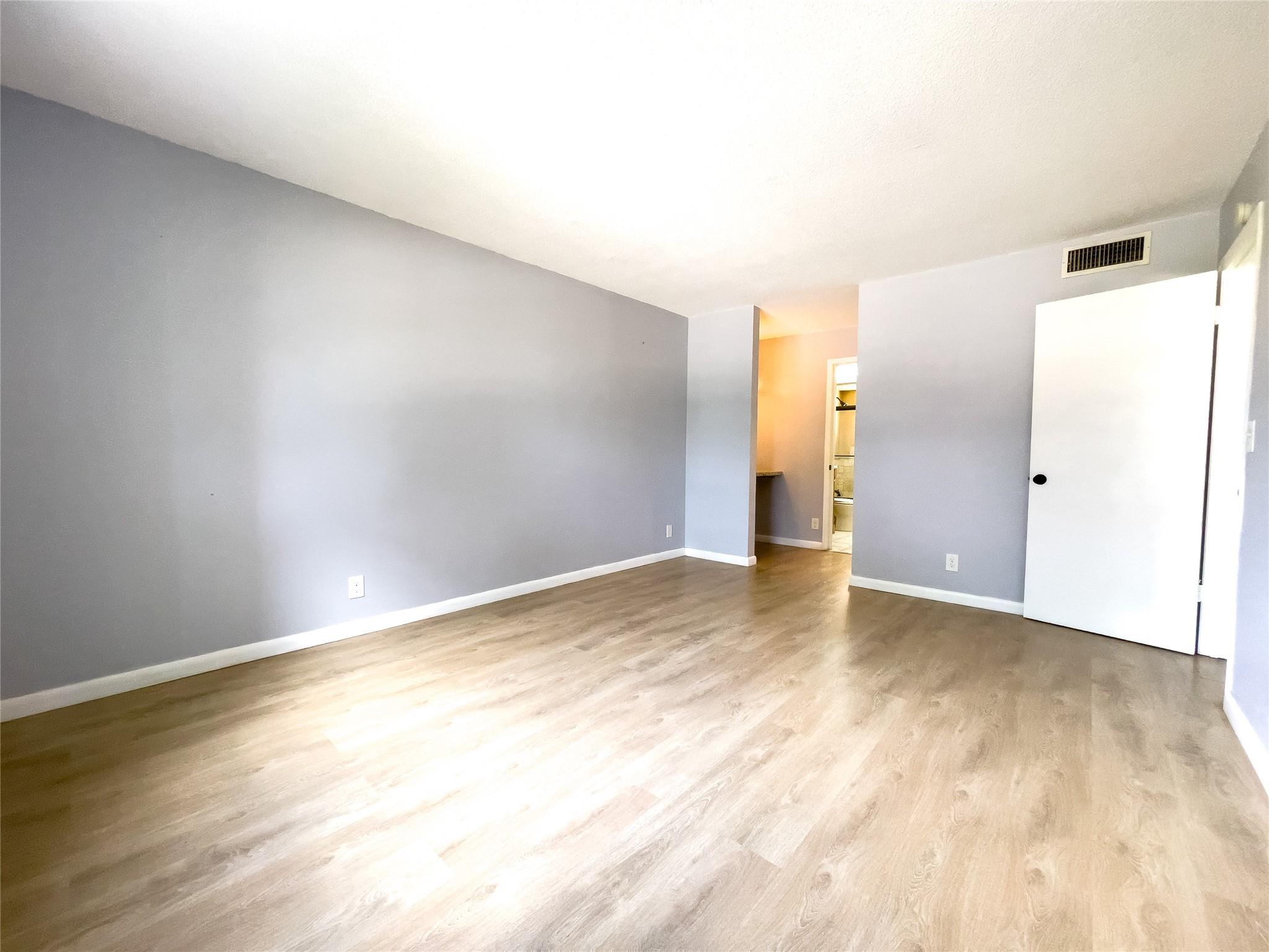 2801 NW 47th Ter 105B