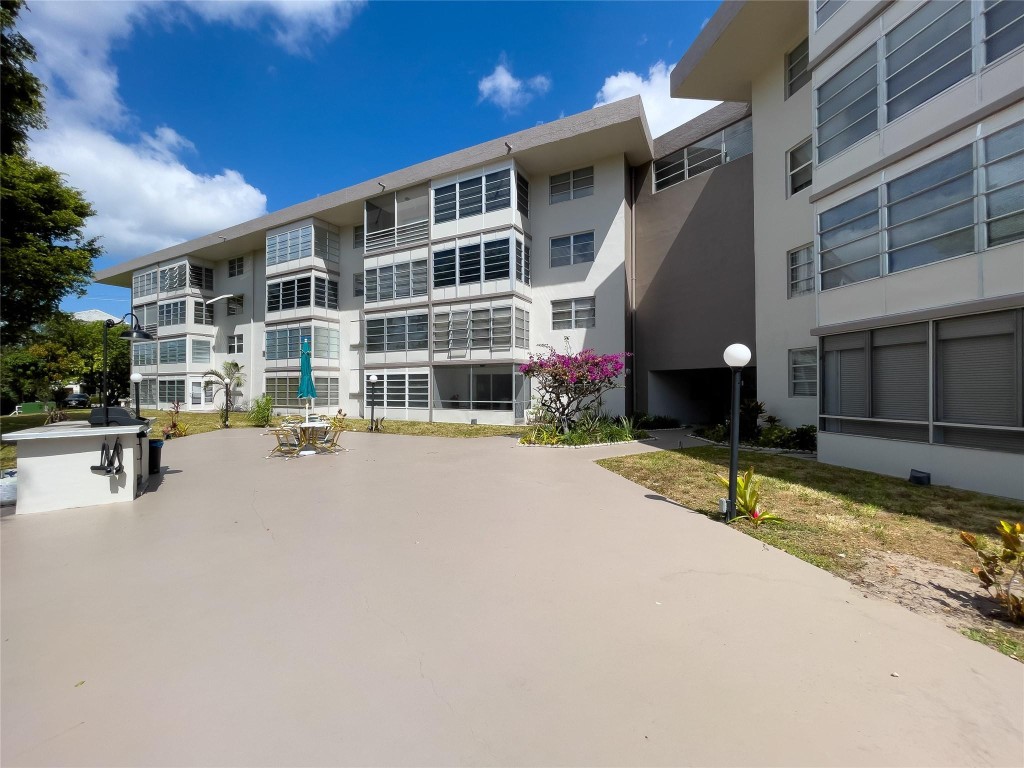 2801 NW 47th Ter 105B