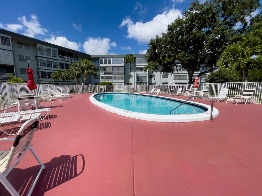 2801 NW 47th Ter 105B