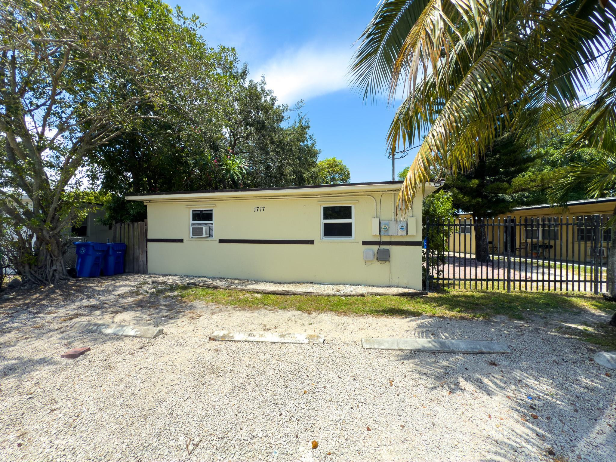 1717 NW 8th Pl 1