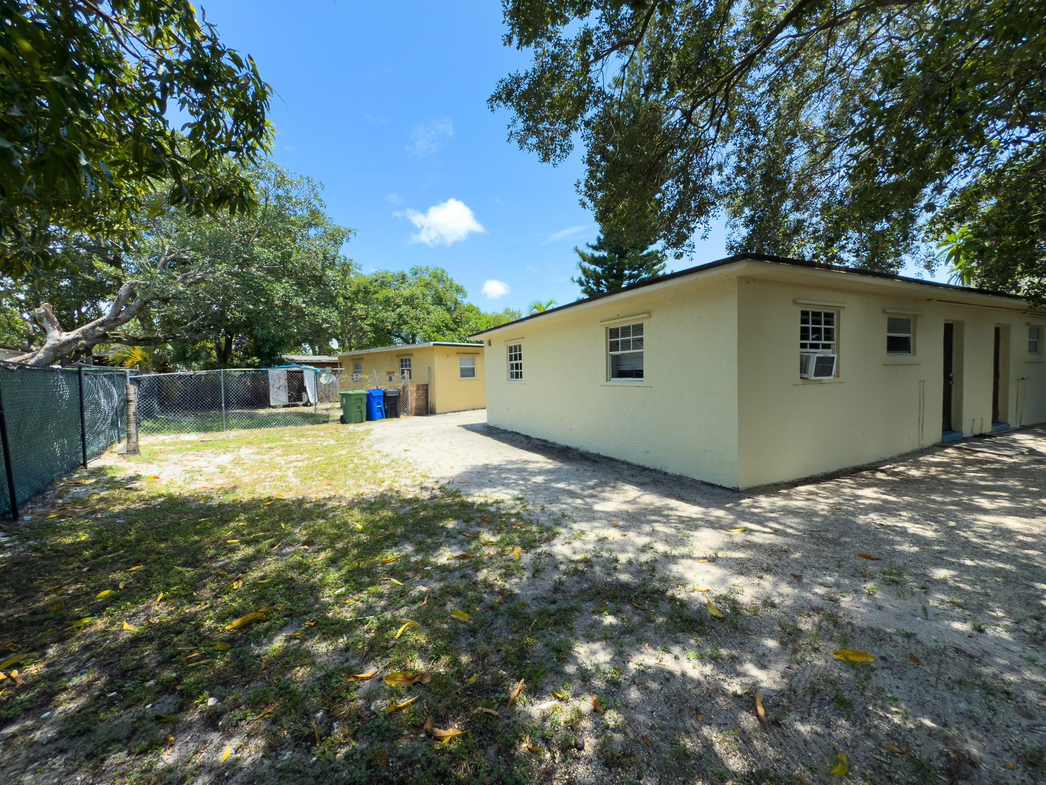 1717 NW 8th Pl 1