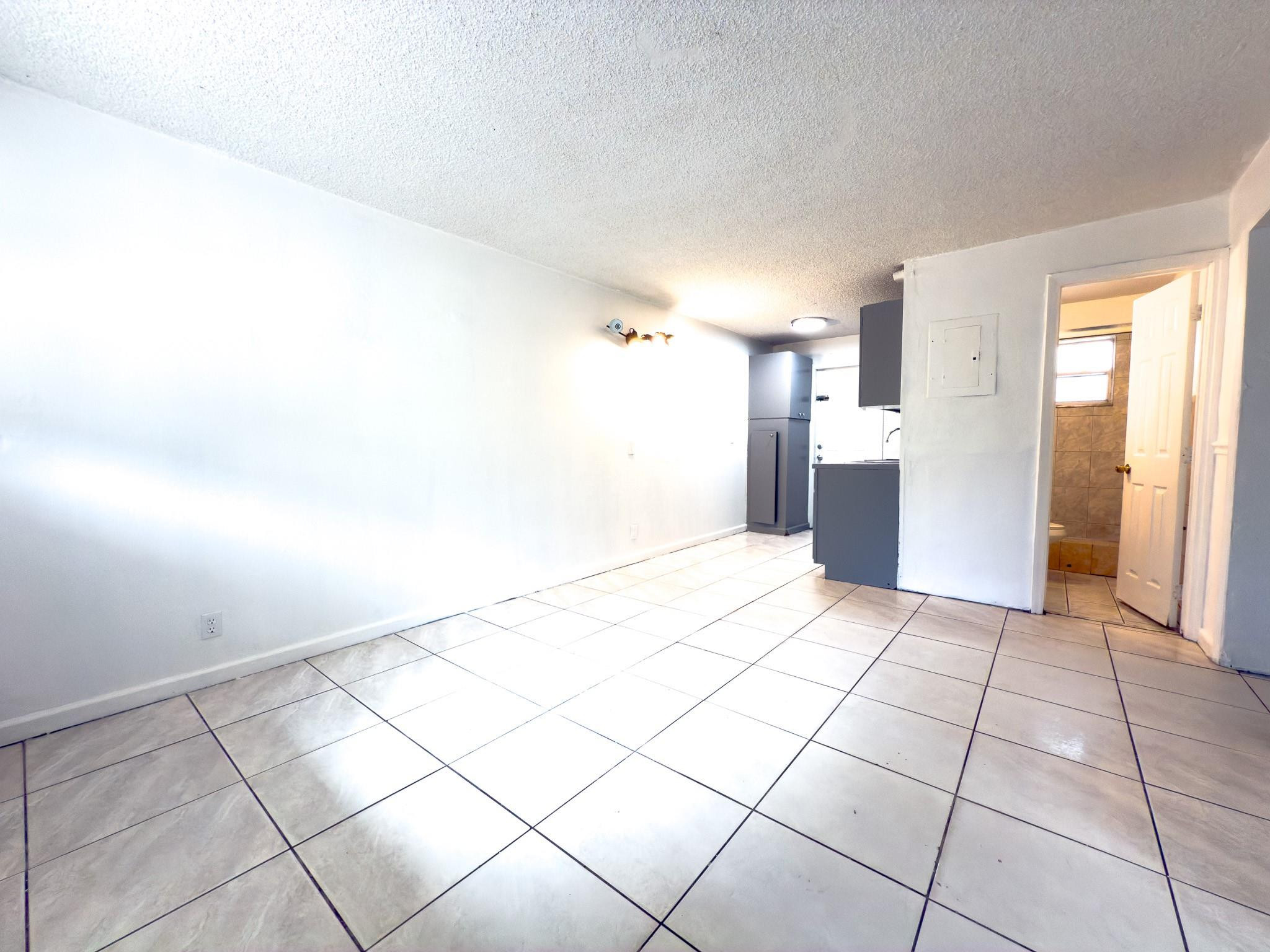 1717 NW 8th Pl 2