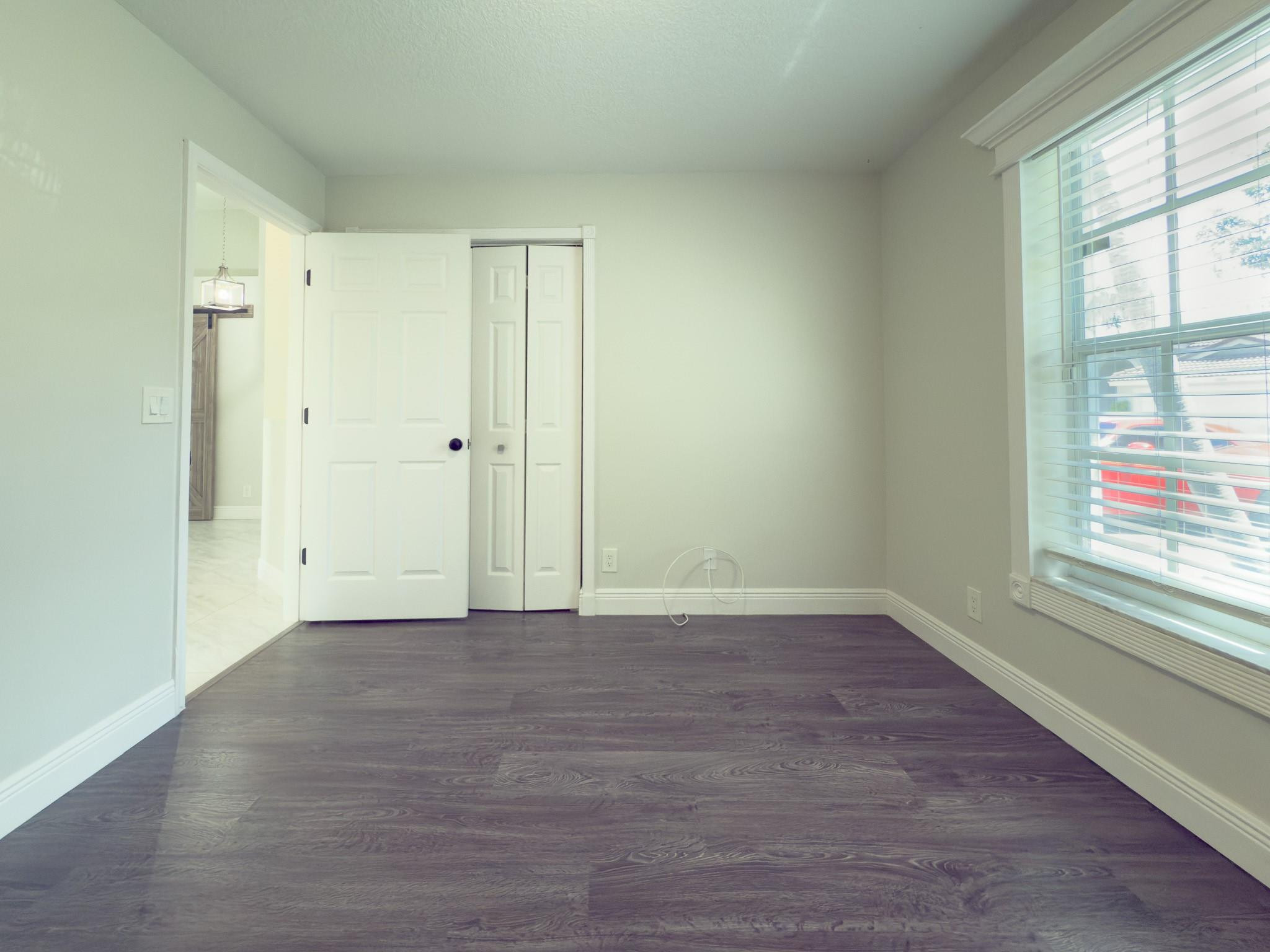 12204 Sunset Point Cir