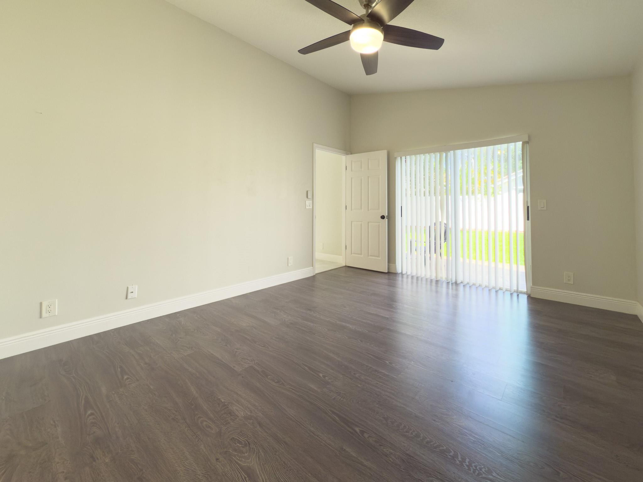 12204 Sunset Point Cir