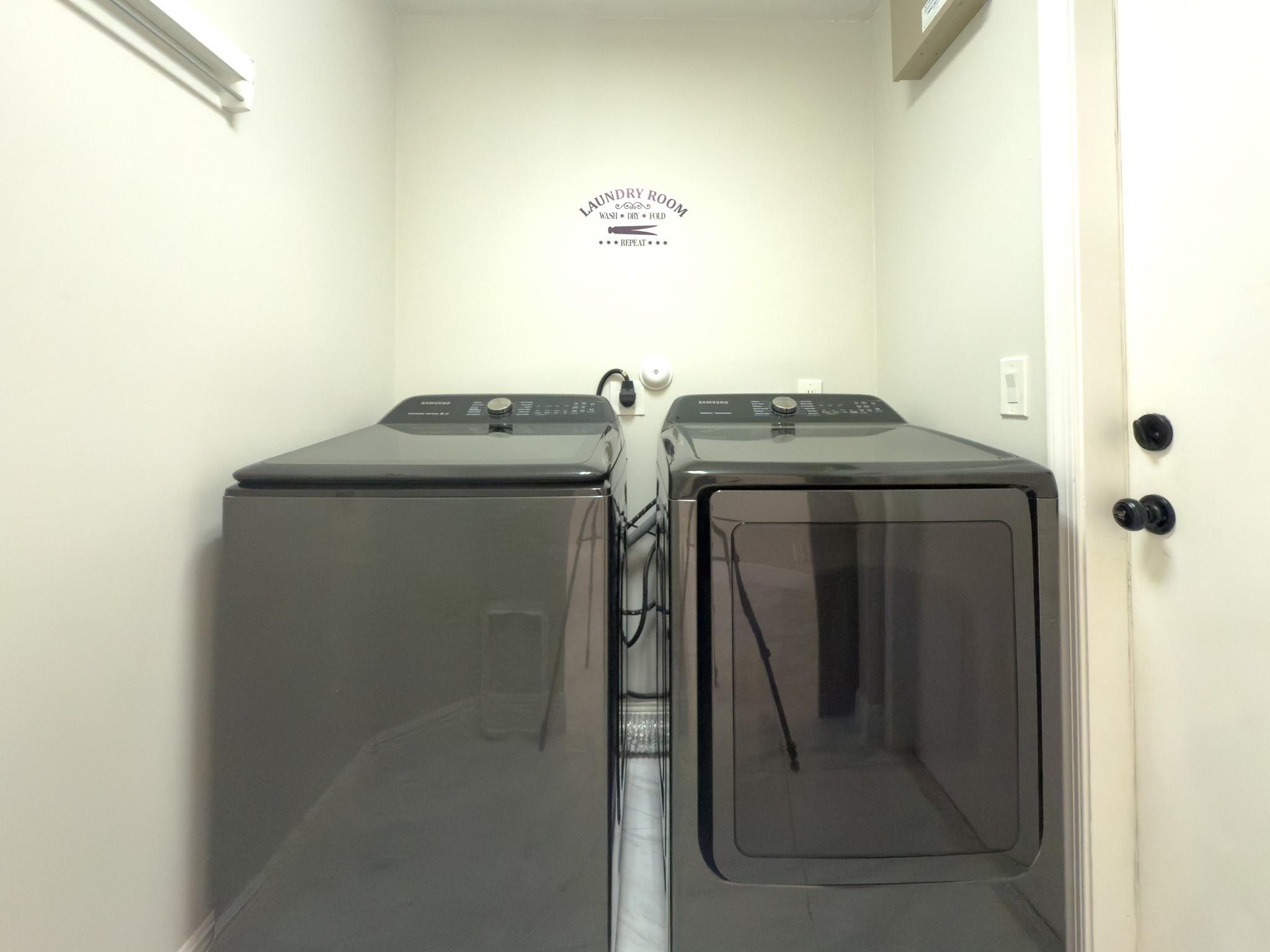 12204 Sunset Point Cir