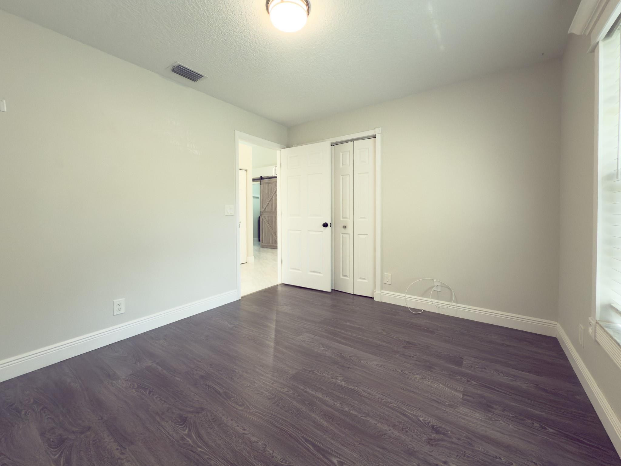 12204 Sunset Point Cir