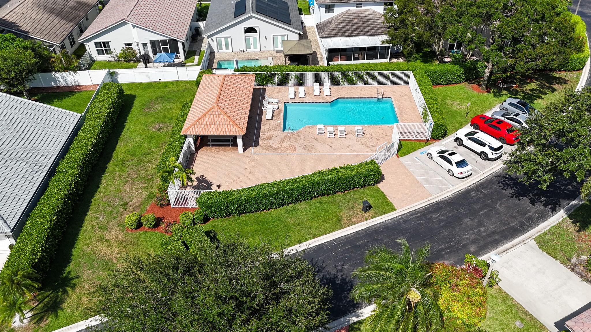 12204 Sunset Point Cir