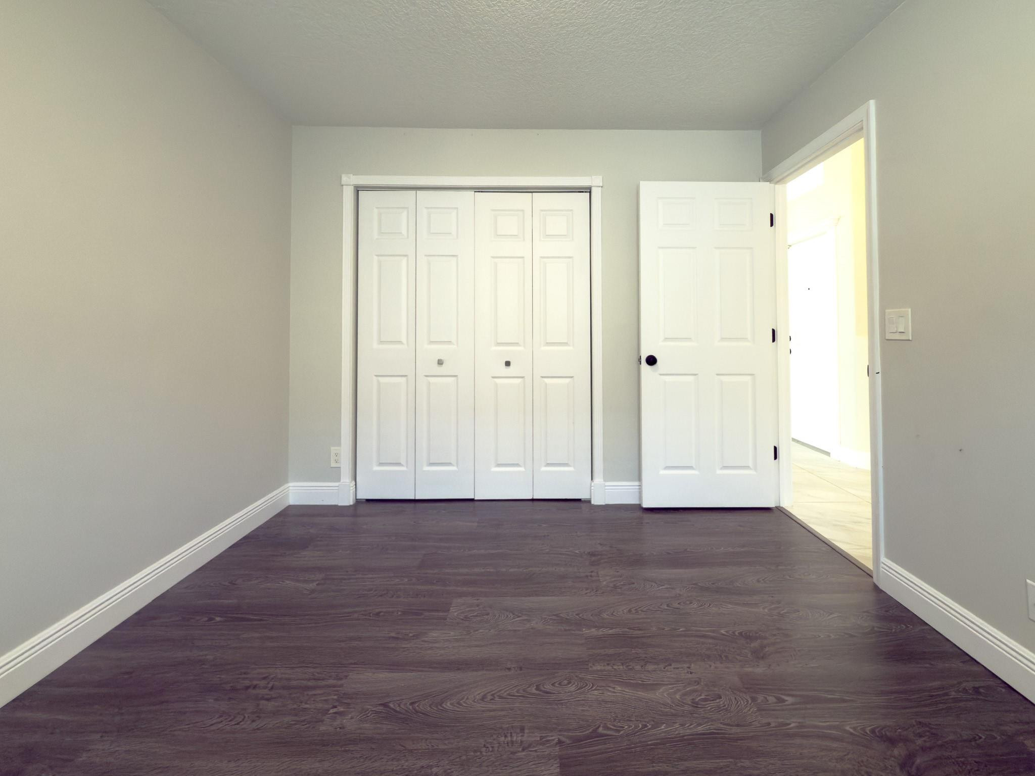 12204 Sunset Point Cir