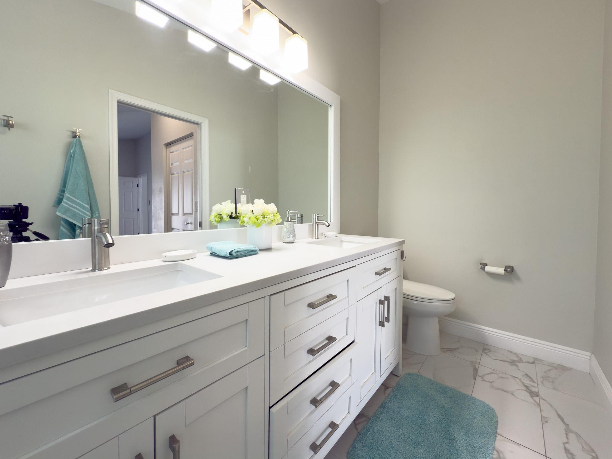 12204 Sunset Point Cir