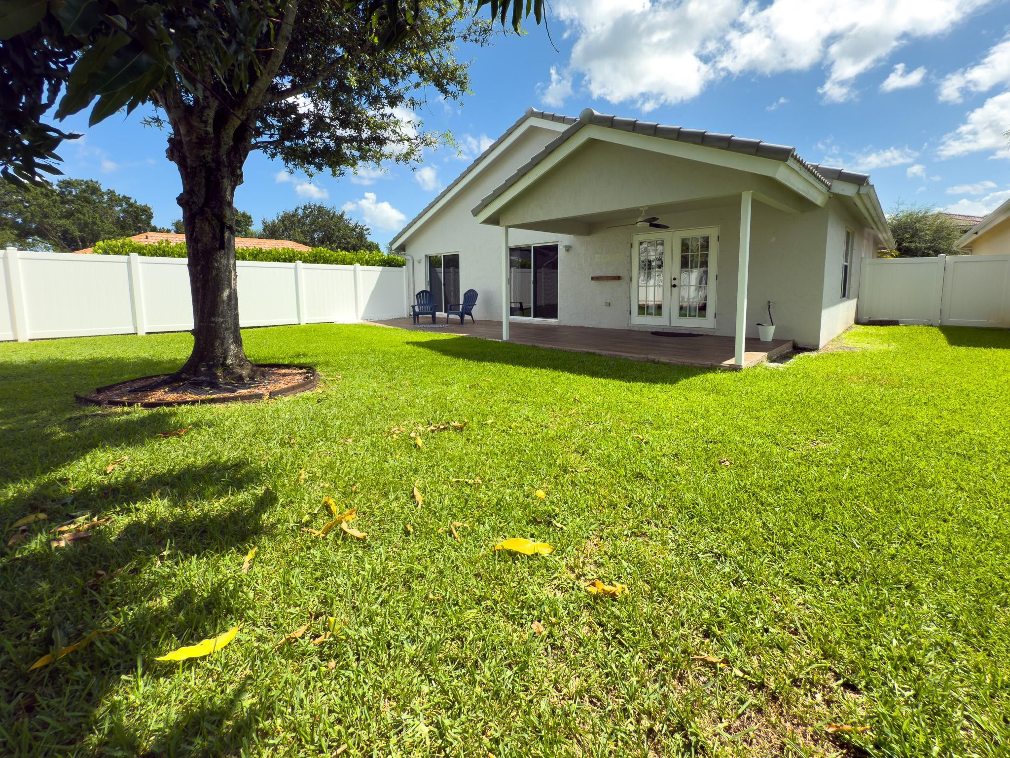 12204 Sunset Point Cir