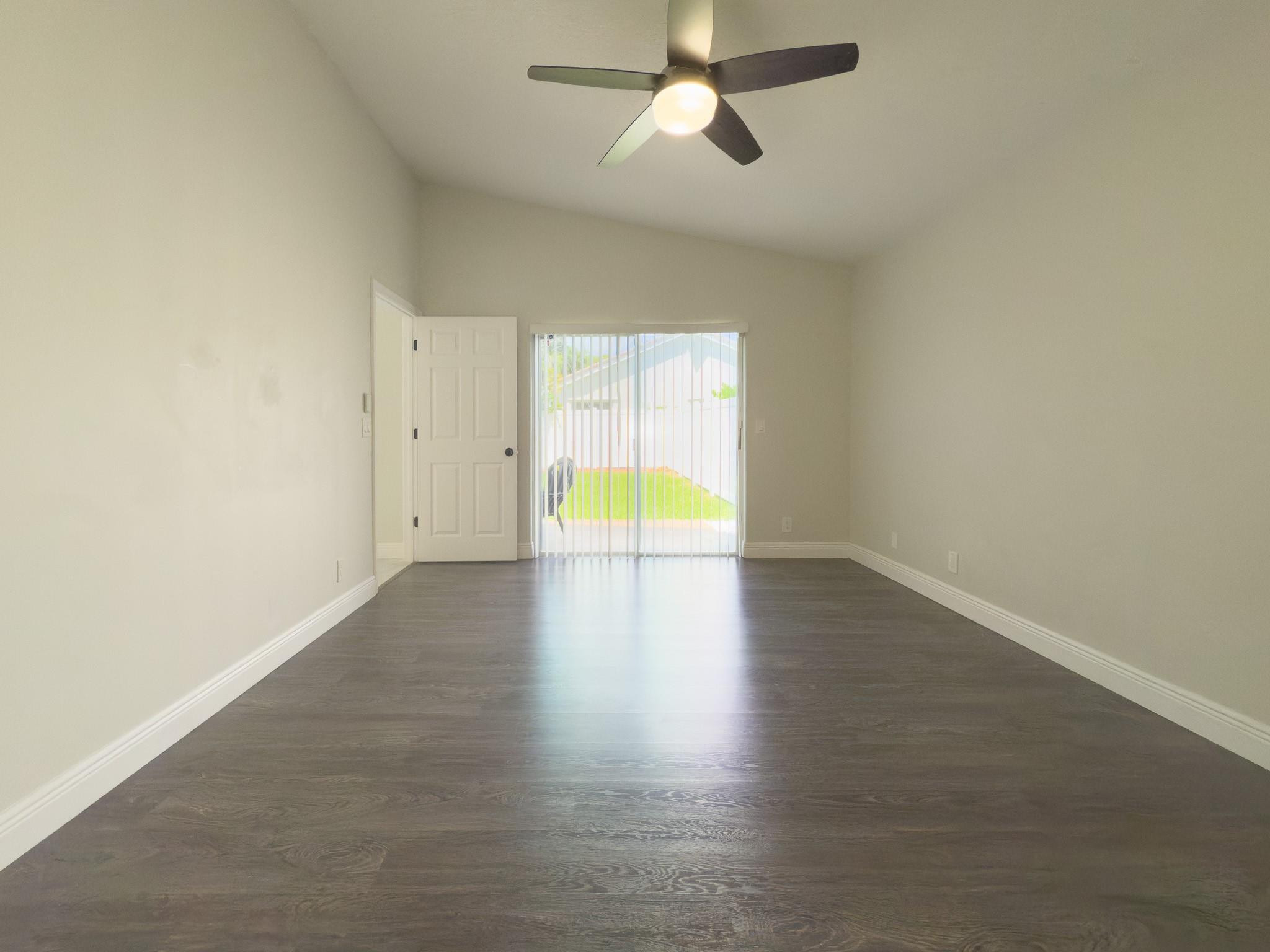 12204 Sunset Point Cir