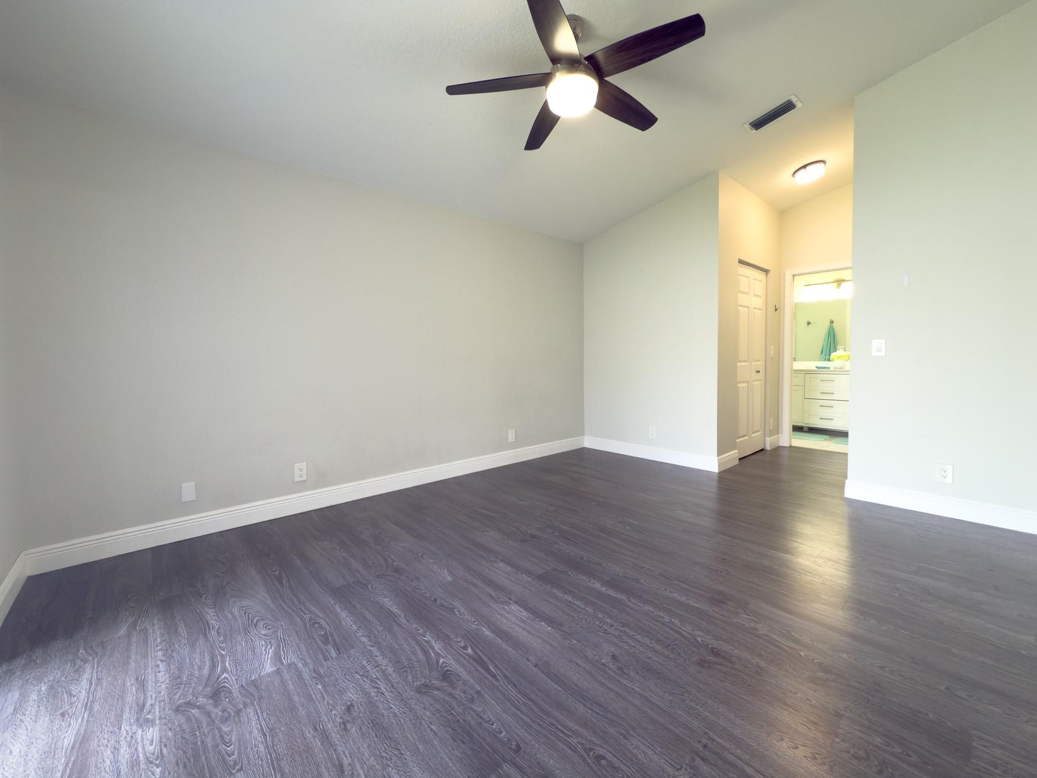 12204 Sunset Point Cir