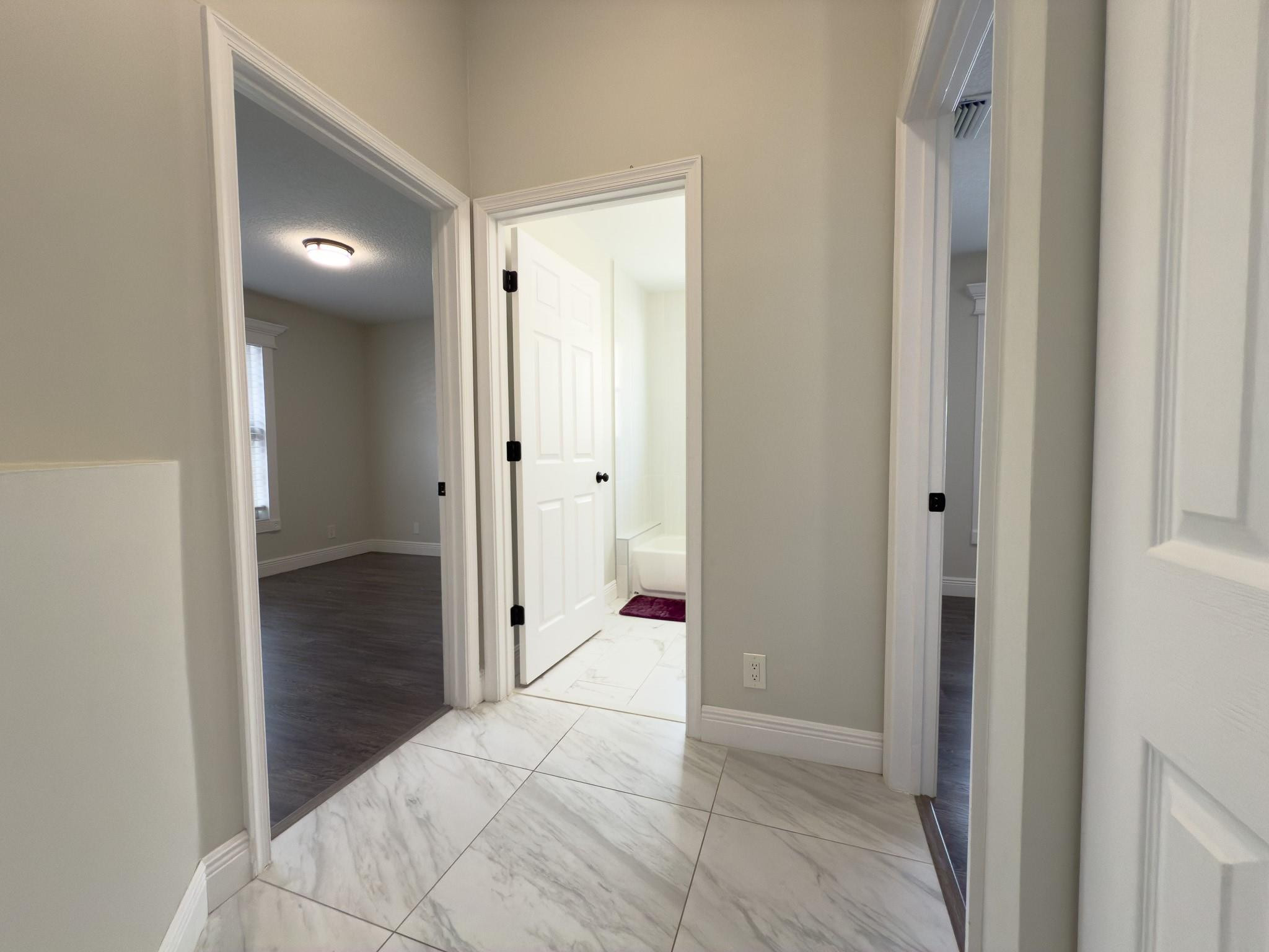 12204 Sunset Point Cir