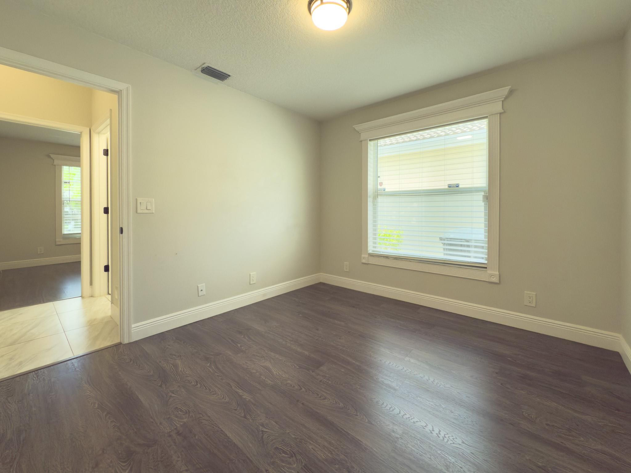 12204 Sunset Point Cir