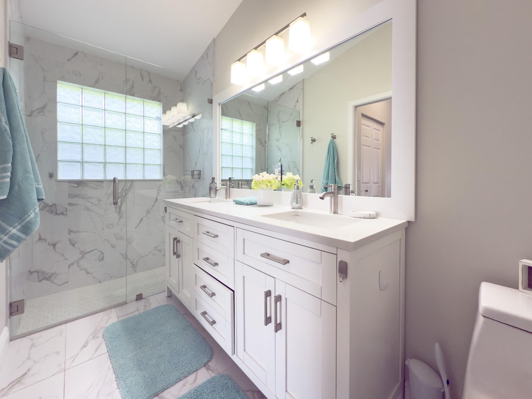 12204 Sunset Point Cir