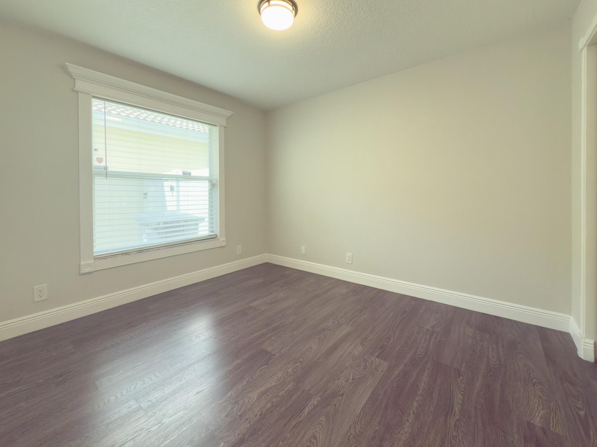 12204 Sunset Point Cir