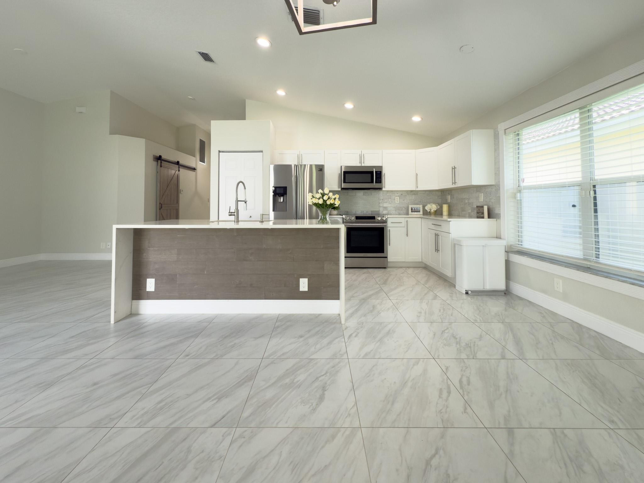 12204 Sunset Point Cir