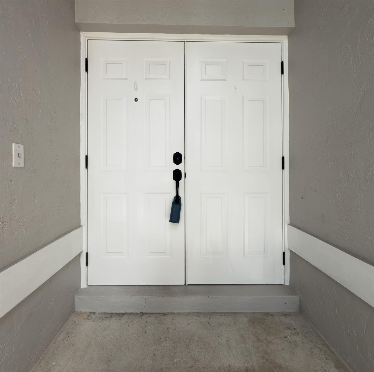 12204 Sunset Point Cir