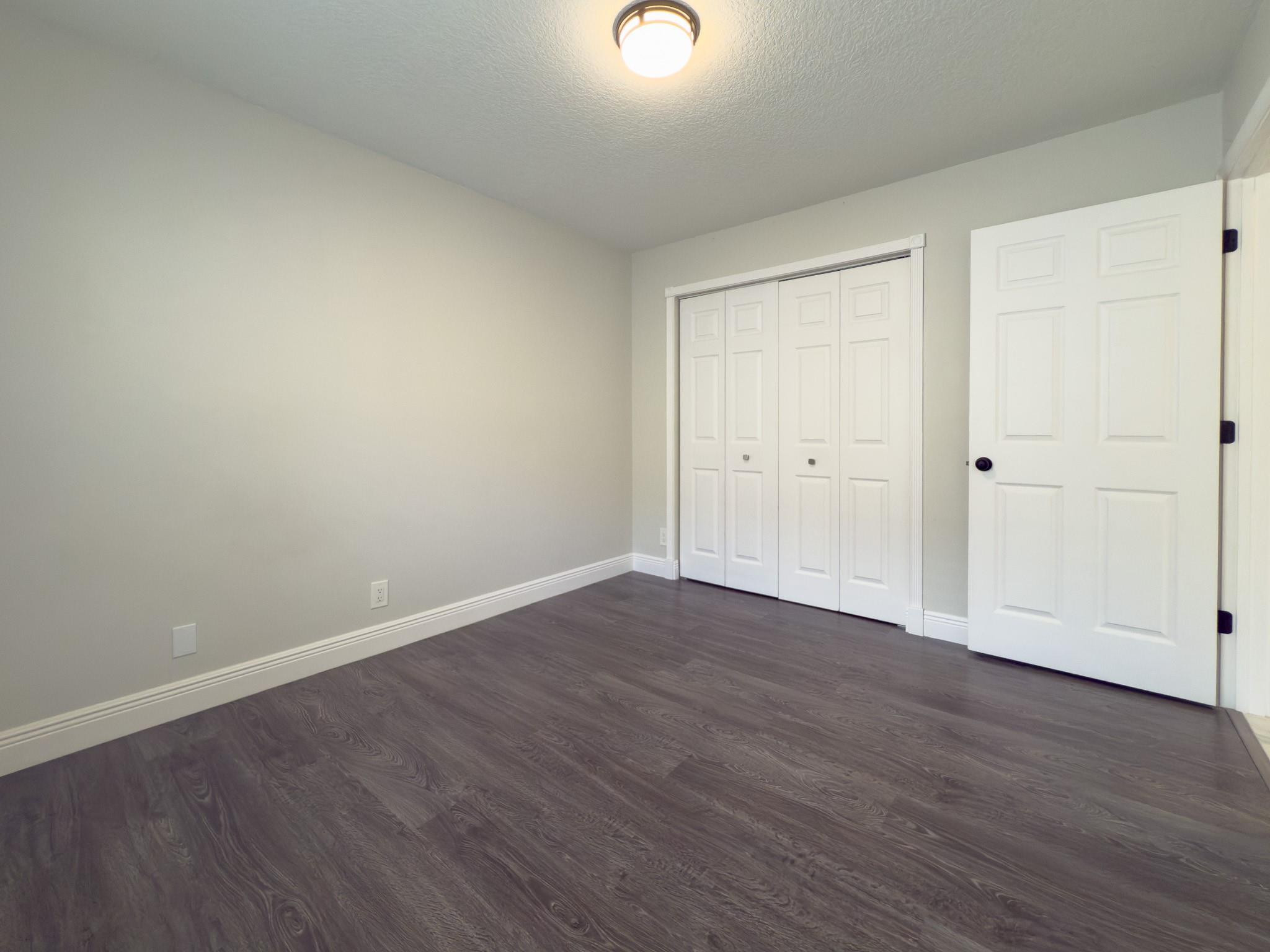 12204 Sunset Point Cir