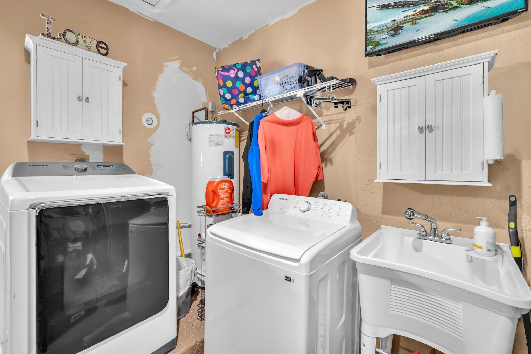 820 SW 87th Ter