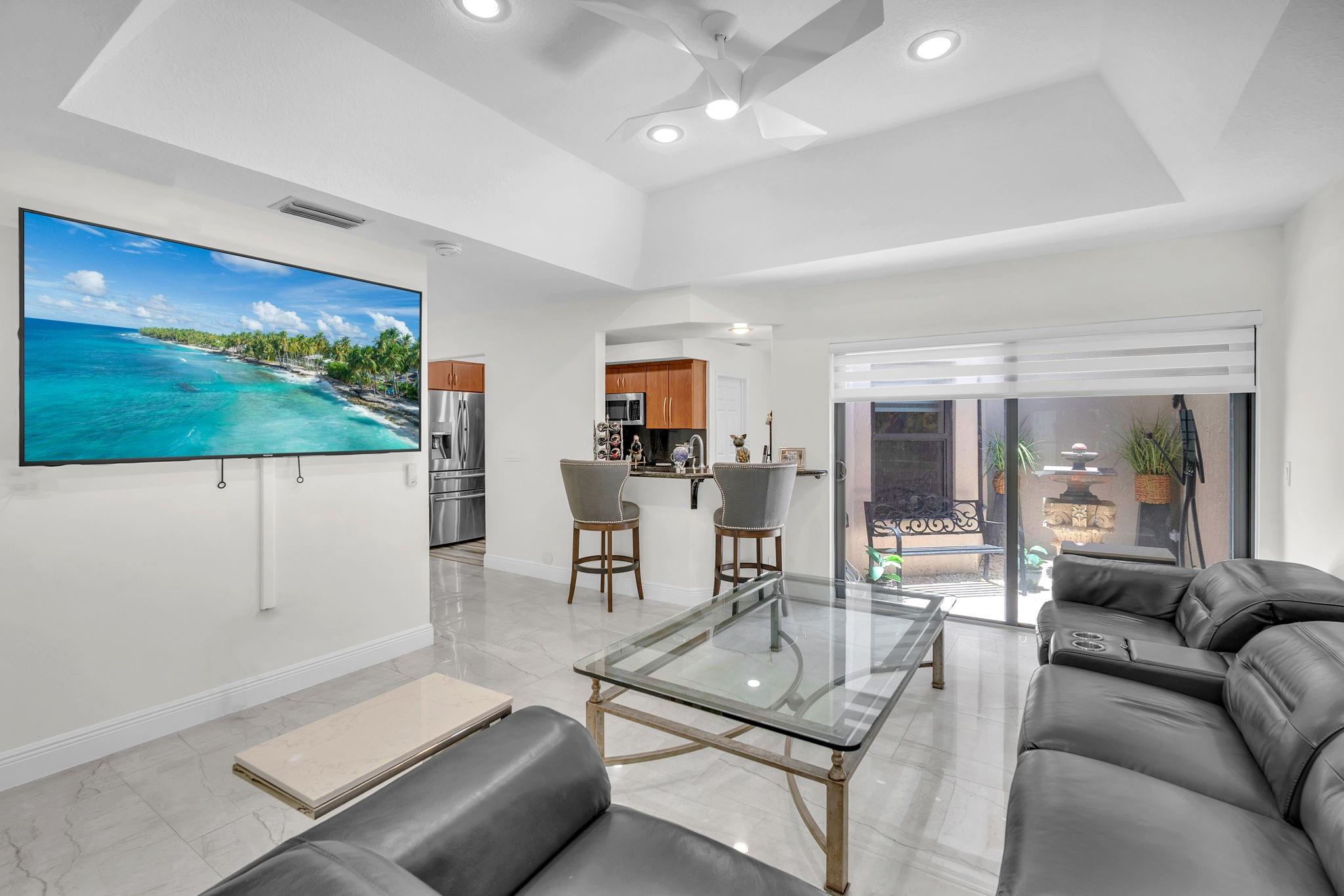 820 SW 87th Ter