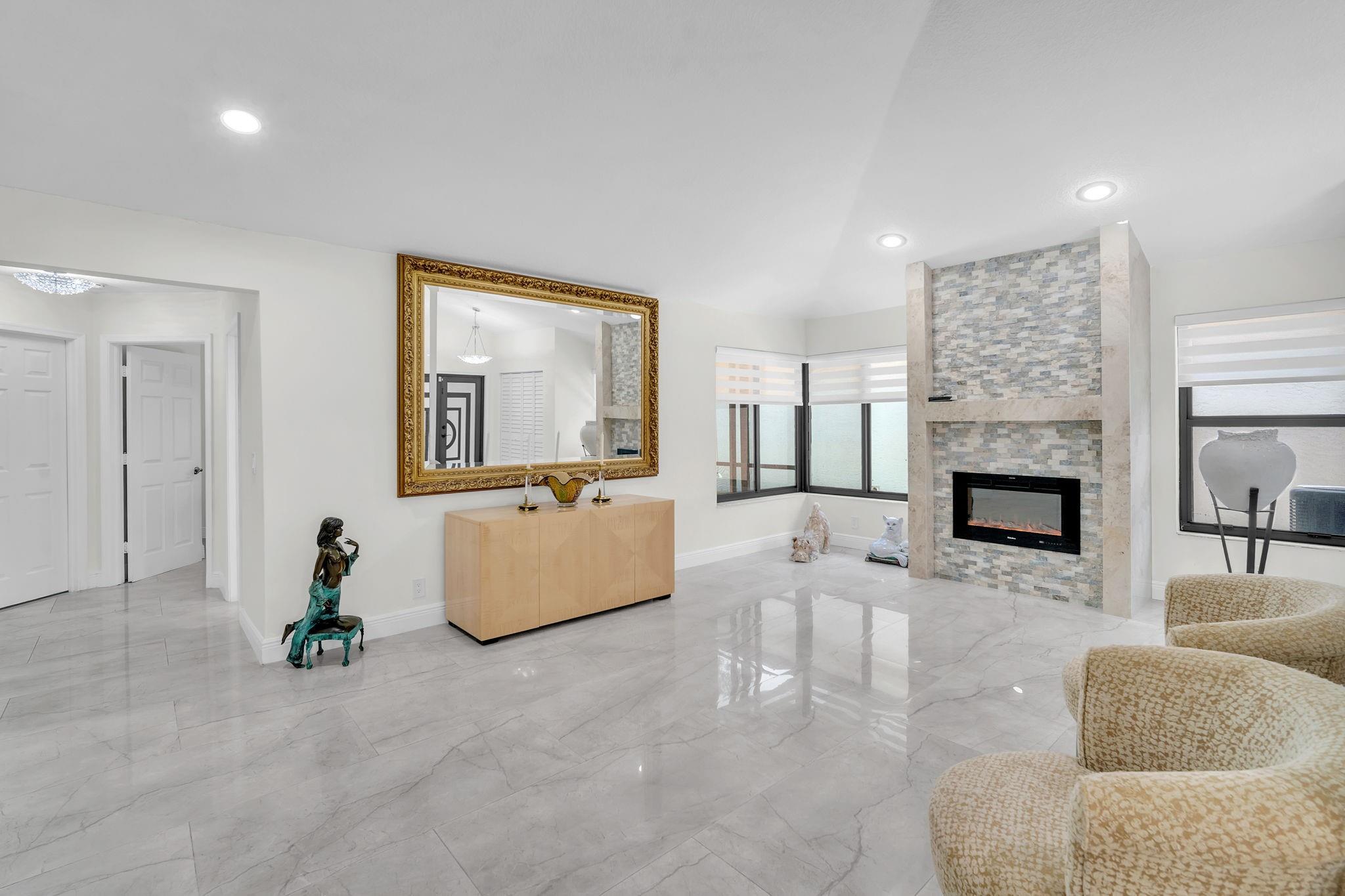 820 SW 87th Ter