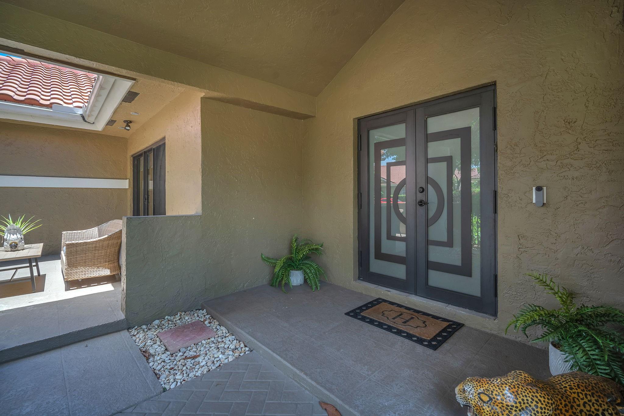 820 SW 87th Ter