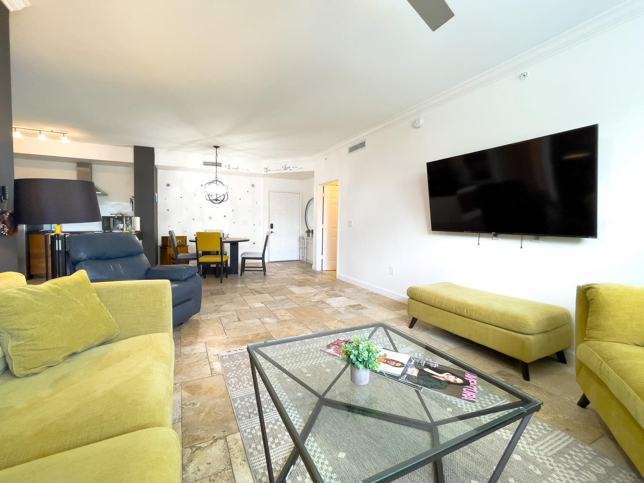 1900 Van Buren St 118B