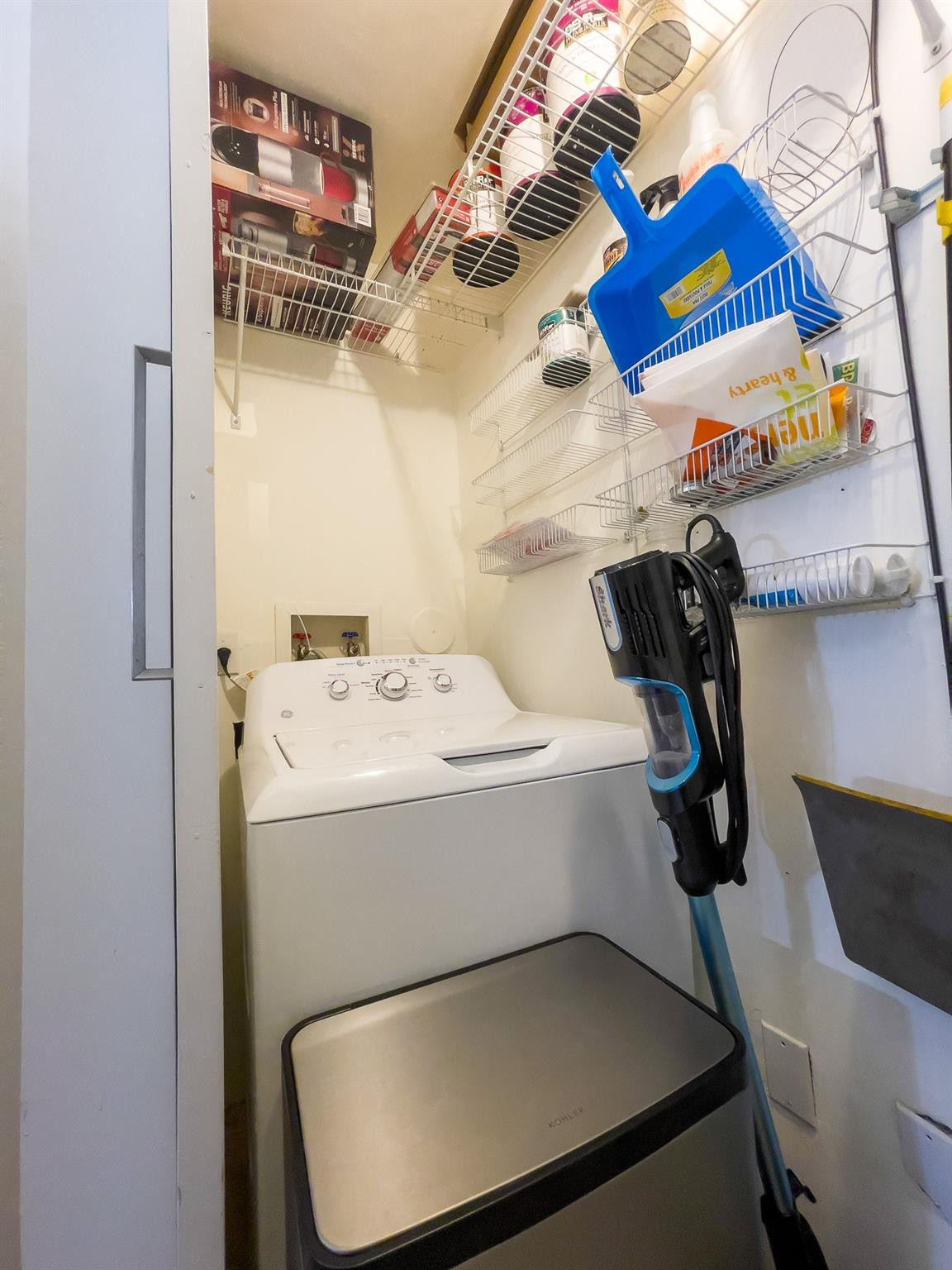 1900 Van Buren St 118B