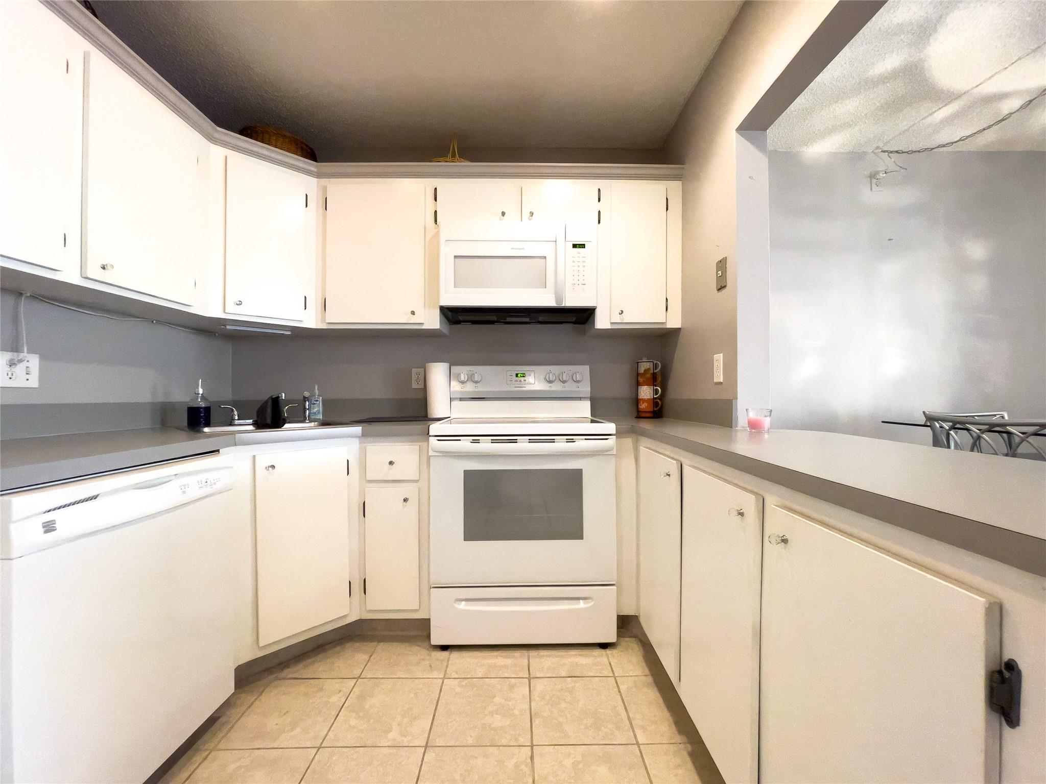 317 Knotty Pine Cir C2