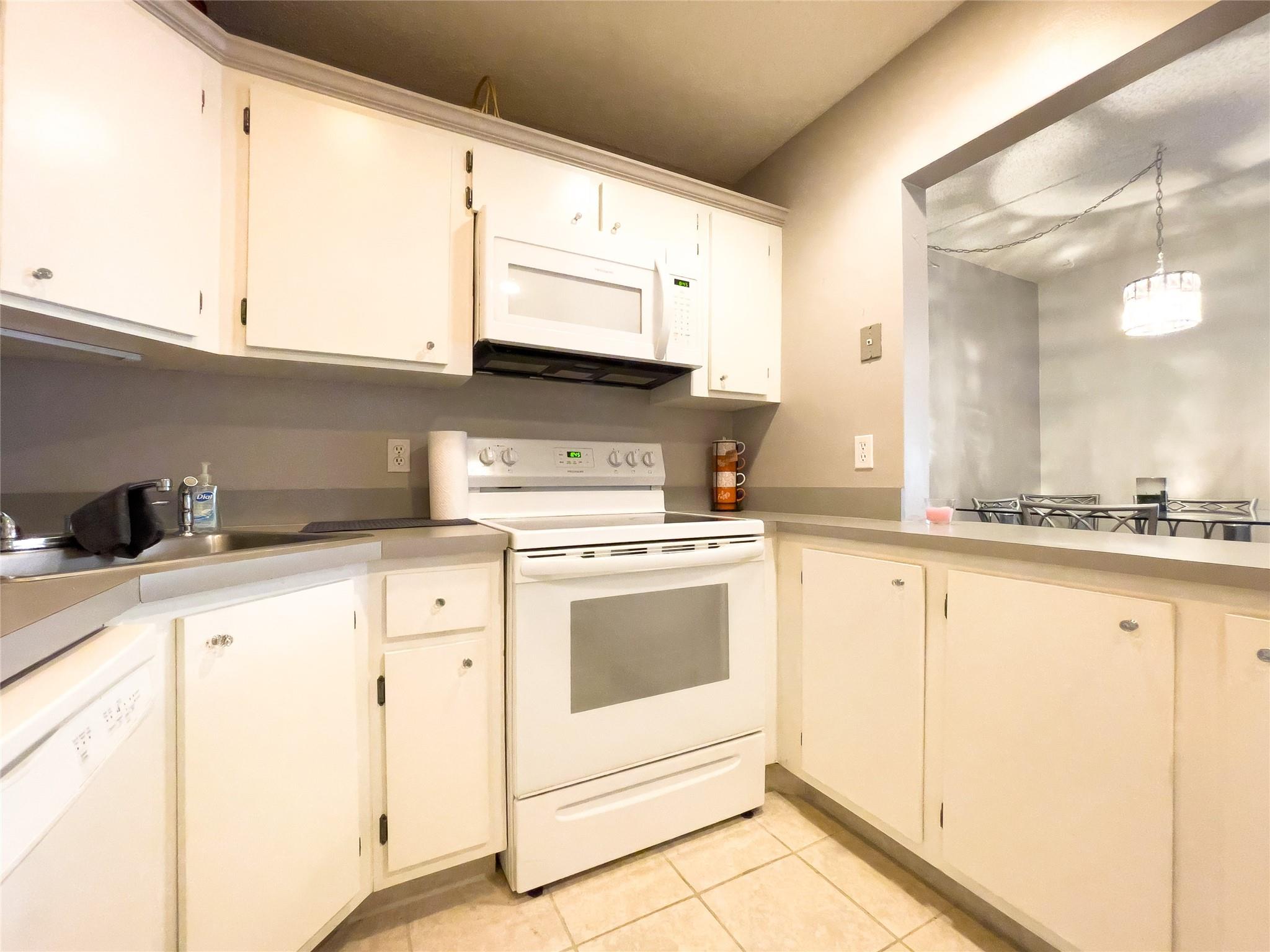 317 Knotty Pine Cir C2