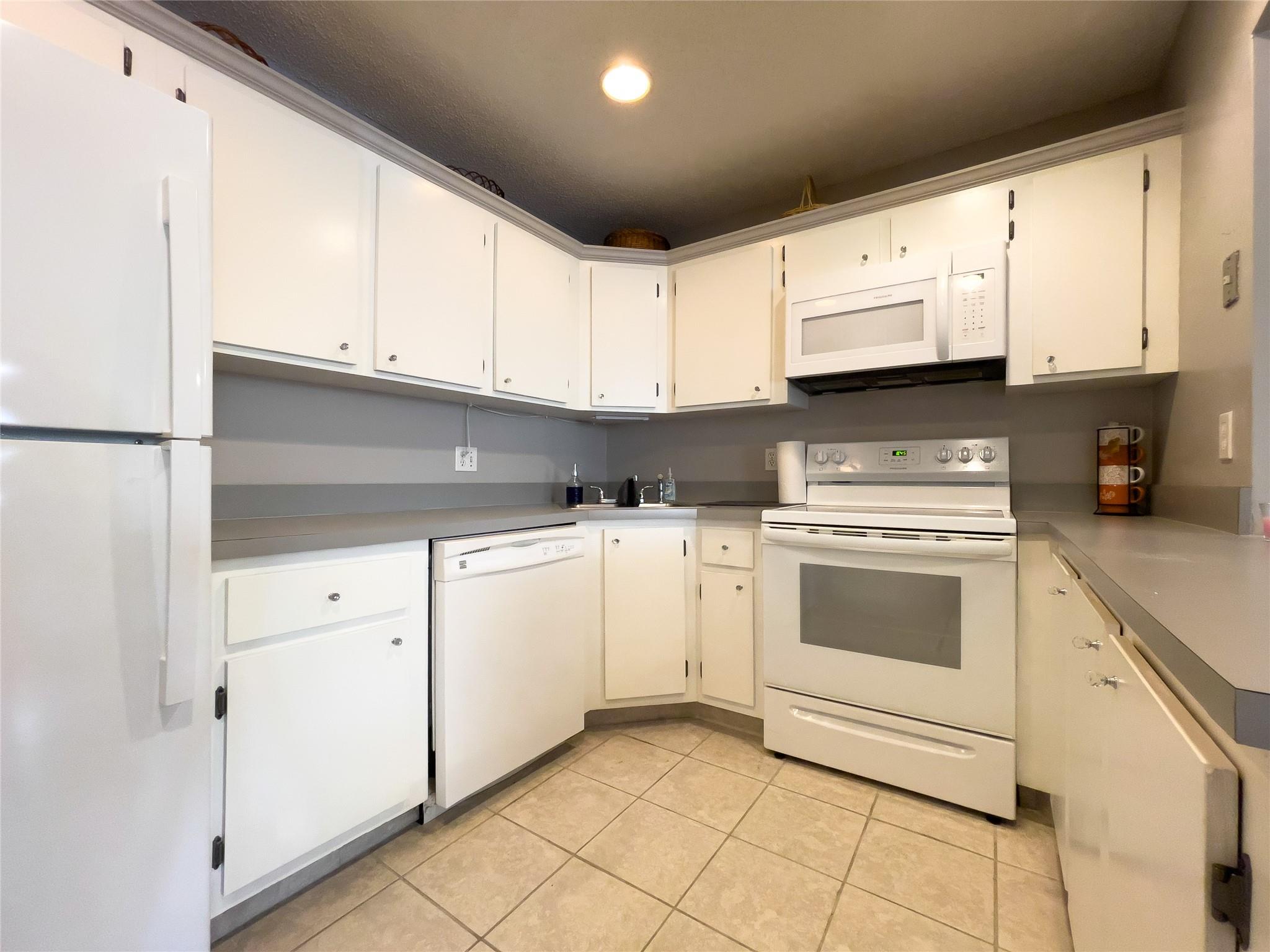 317 Knotty Pine Cir C2