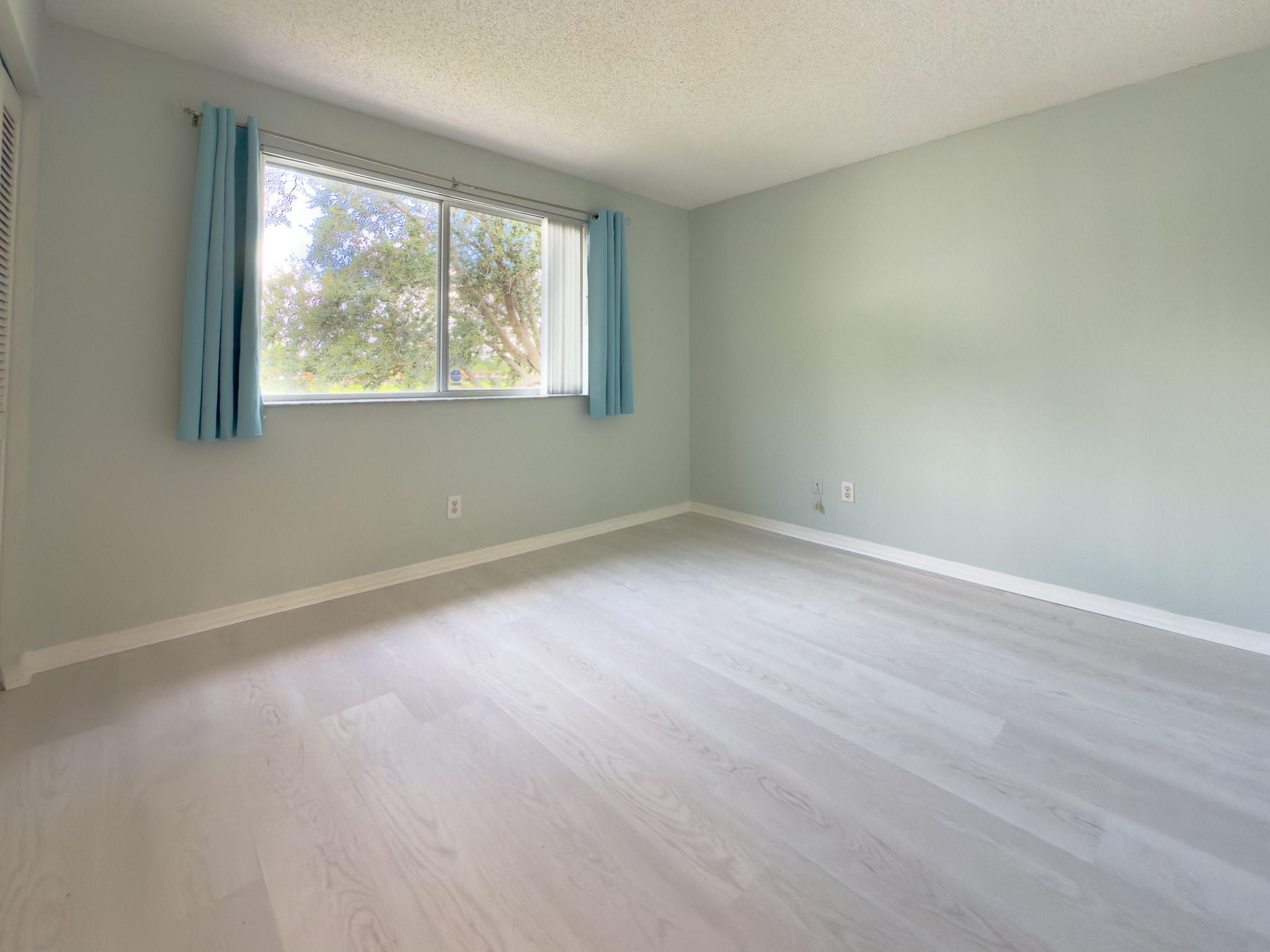 1705 SW 110th Ter